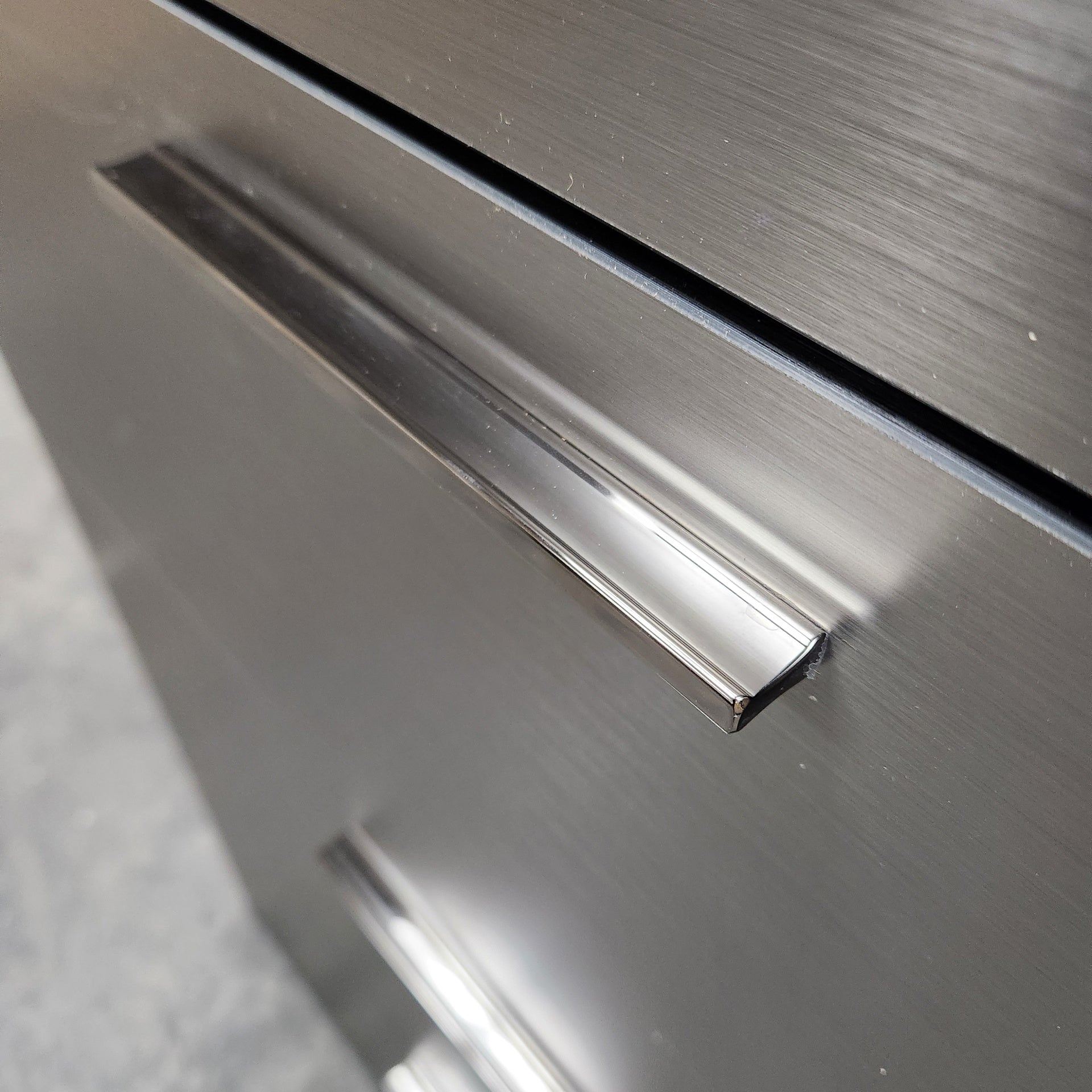 Bliss Glossy Four-Drawer Jumbo Chest in Metallic Gray