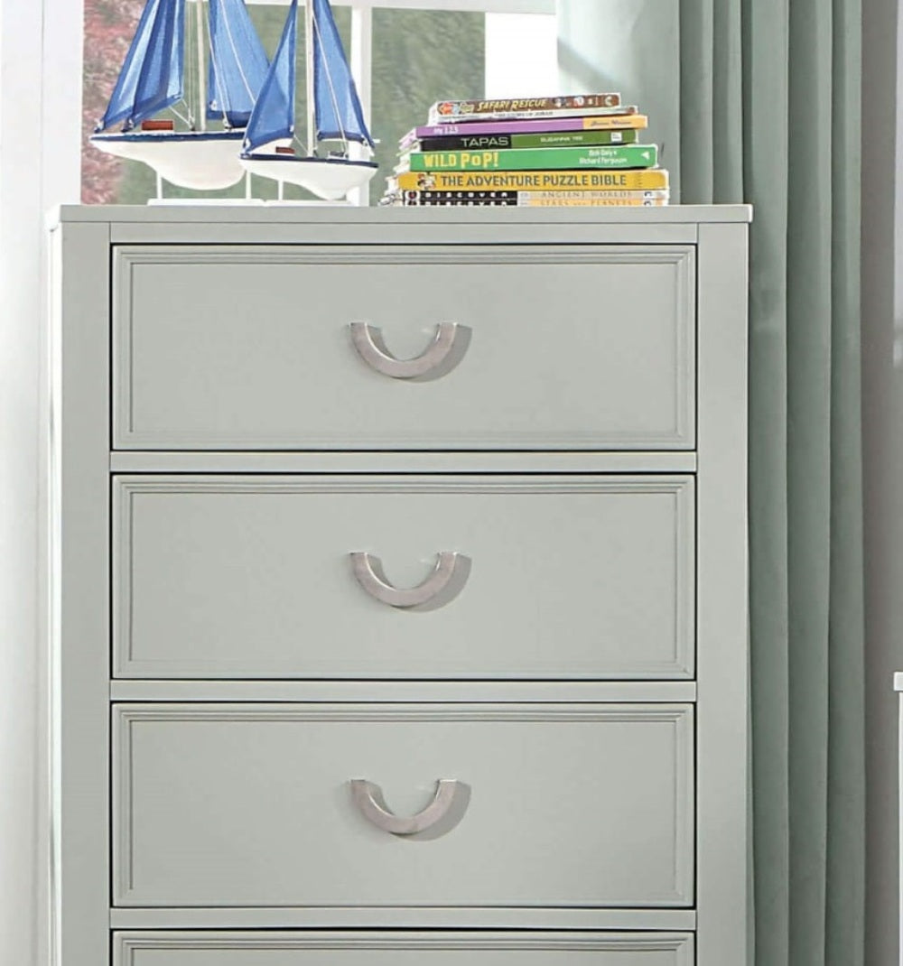 Transitional Gray 1pc Chest Dovetail Drawers Solid wood Bedroom Chrome Hanging Pulls 5-Drawers Molding Details