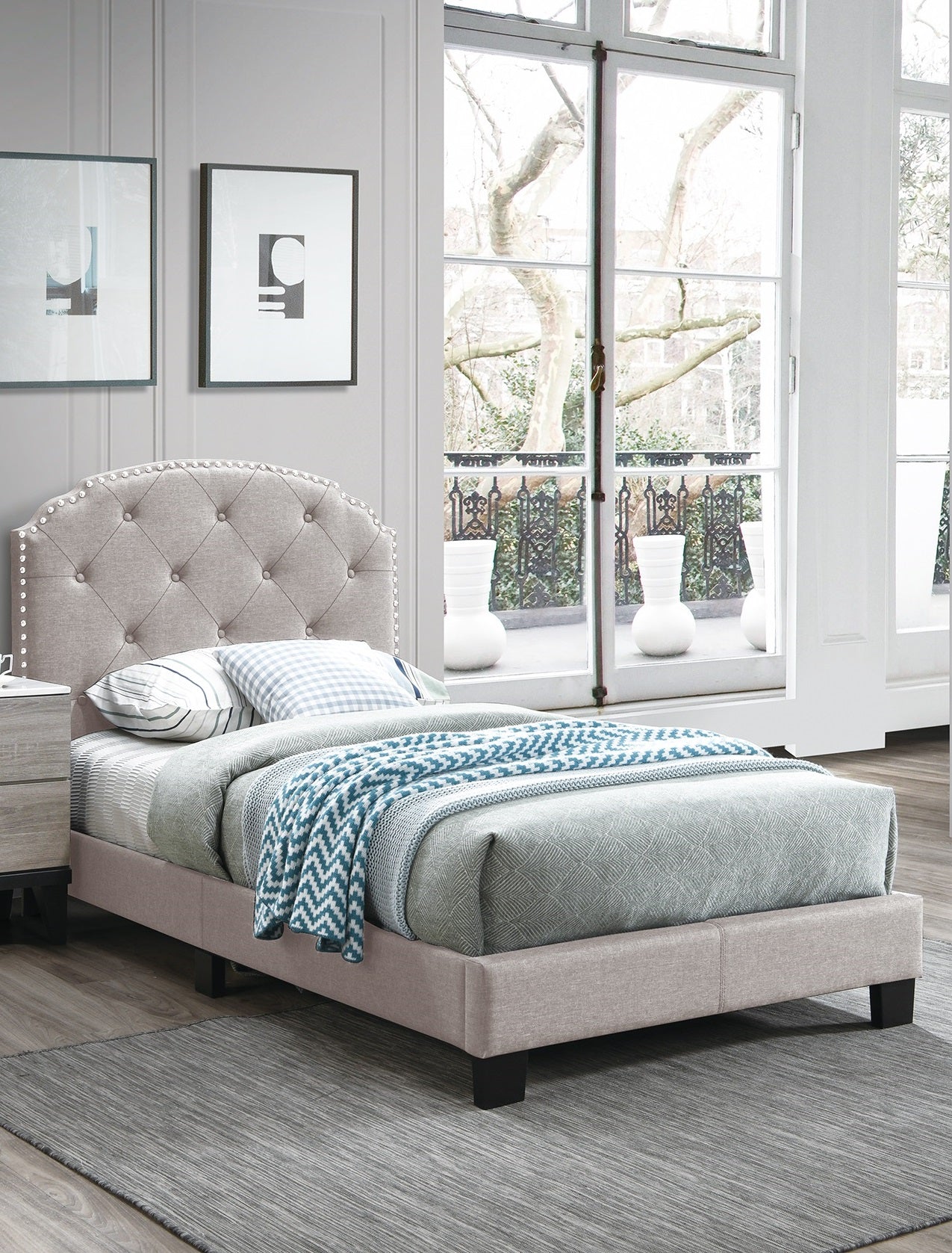 European Style 1pc Twin Size Tufted Headboard Bed Middle Support Legs Burlap Fabric Light Brown Finish Bedroom Furniture