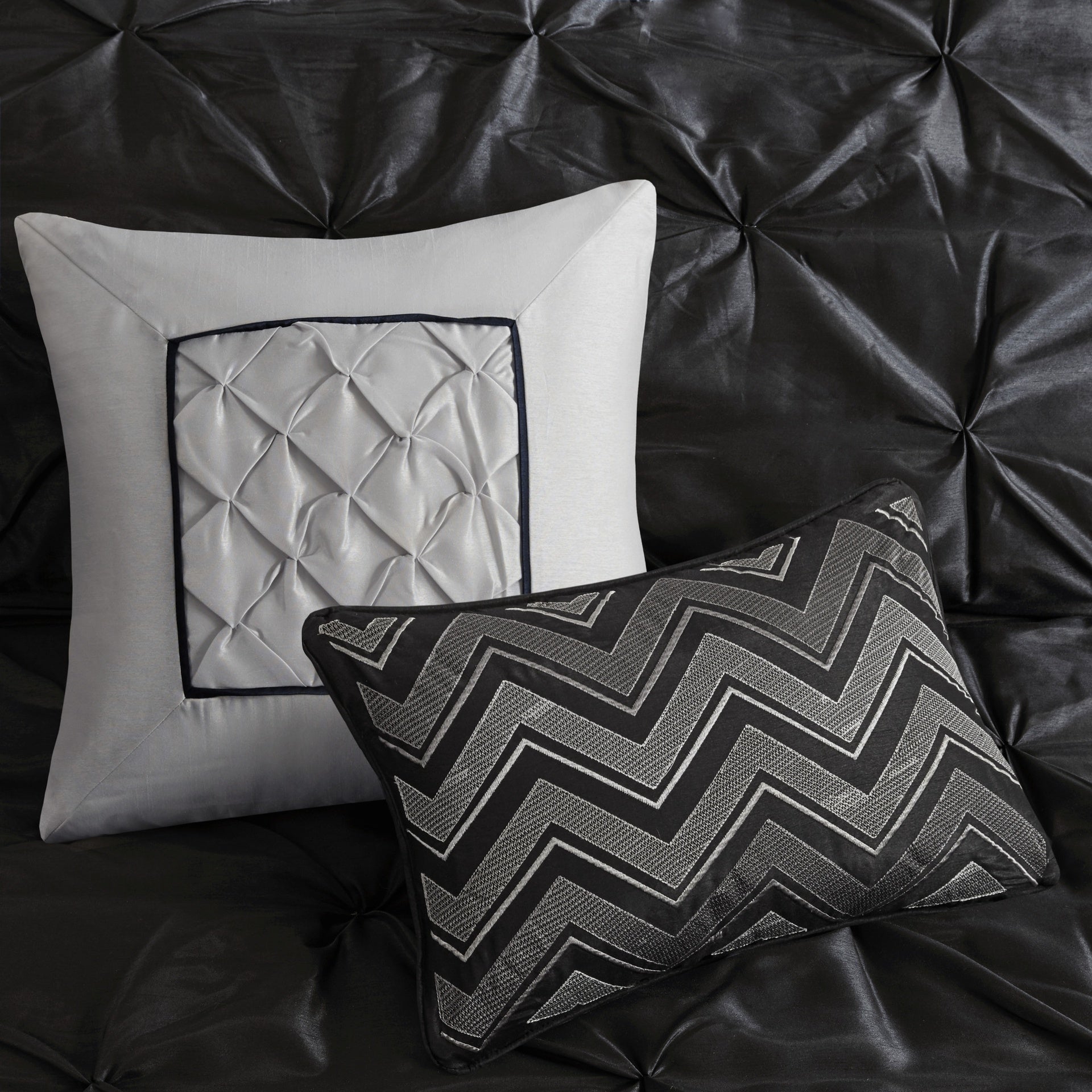 7-Piece Queen 100% Polyester Pieced Pleated Tufted Comforter Set