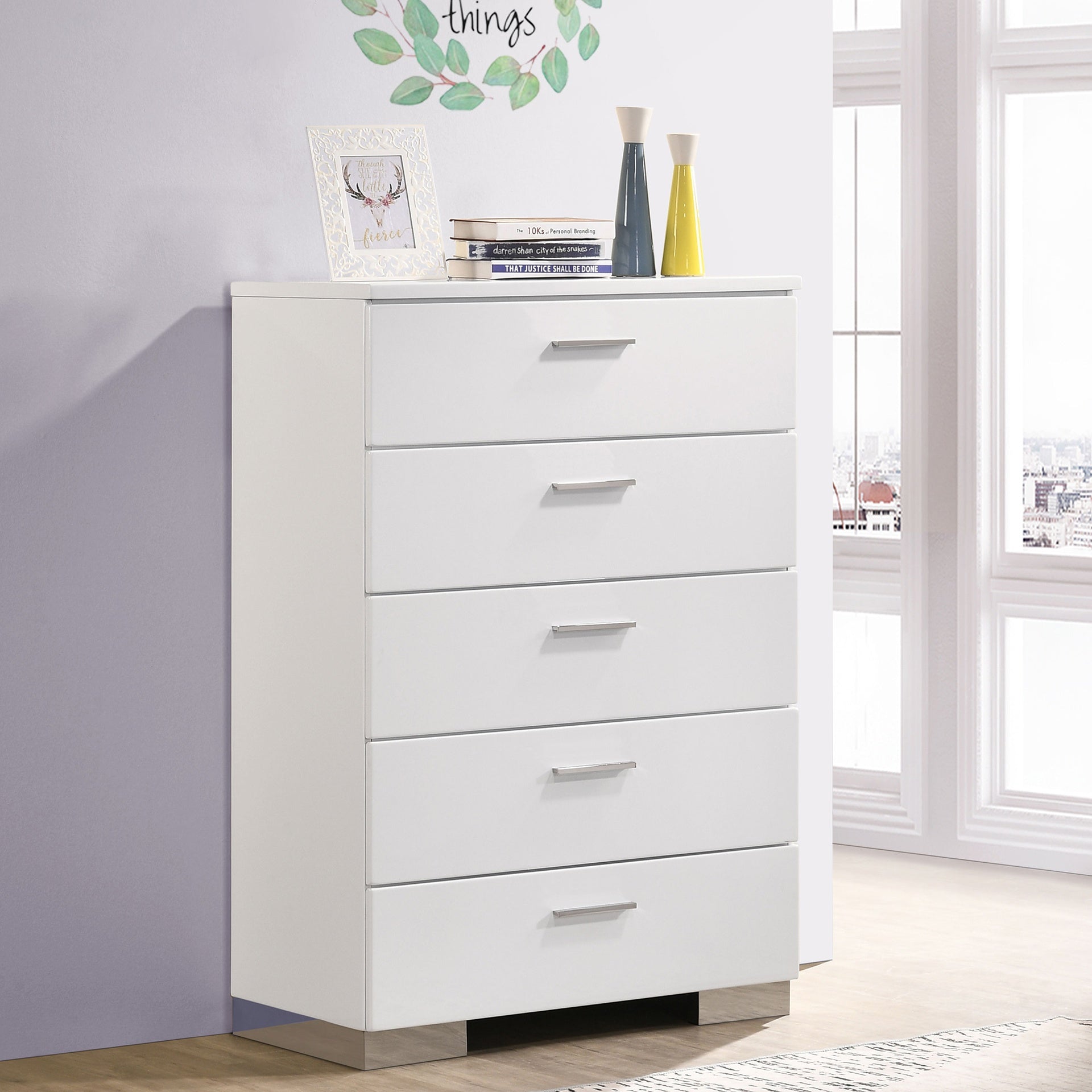 Dulcey White High Gloss 5-drawer Bedroom Chest