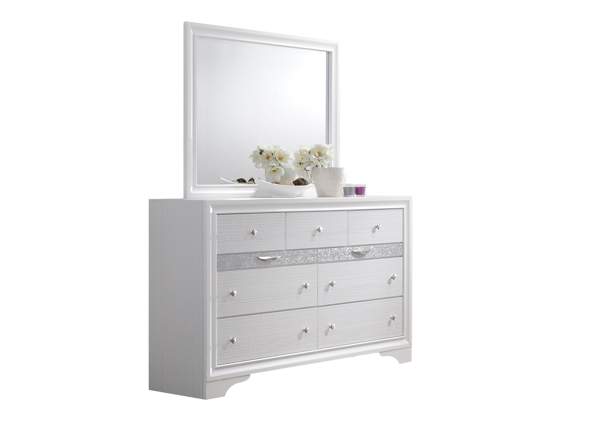 Matrix Traditional 7 Drawer Dresser in White made with Wood