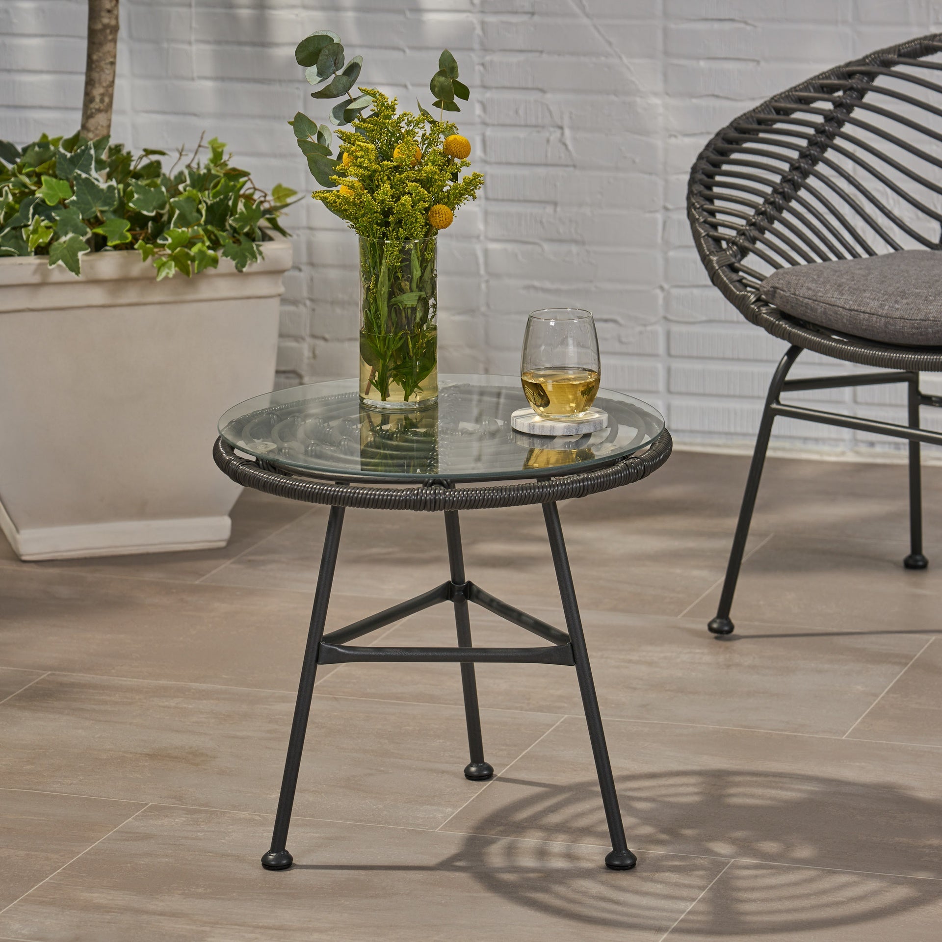 Orlando Outdoor Glass Top Faux Rattan Side Table,Tempered Glass Top End Table for Balcony Porch Deck