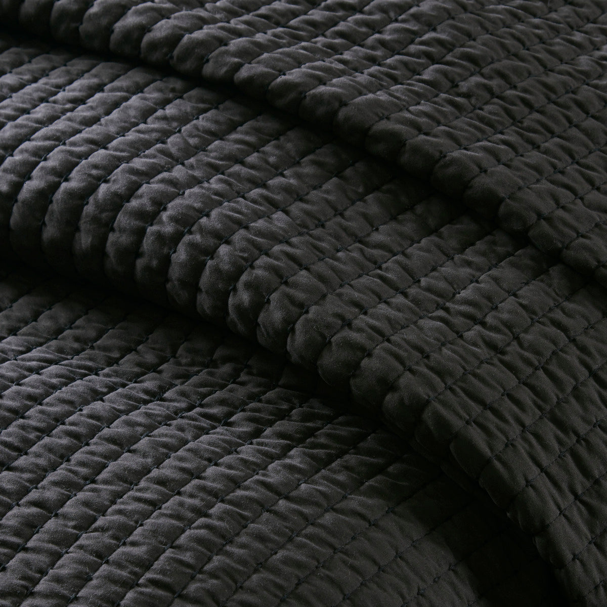 3 Piece Quilt Set Black Full/Queen
