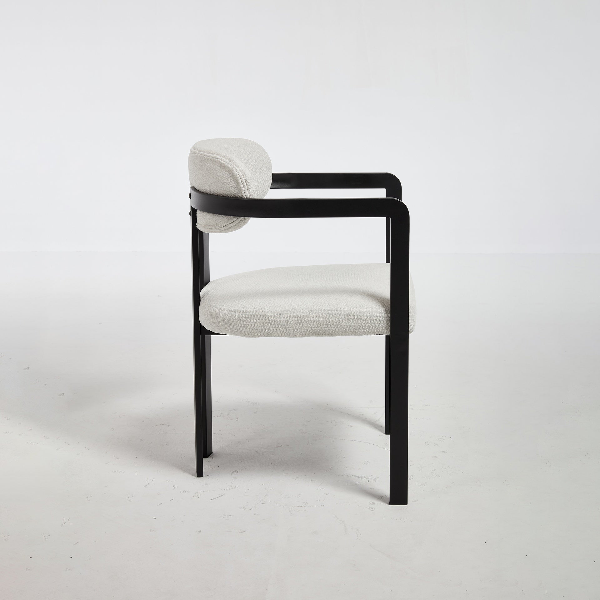 Modern Dining Room Chairs Set of 2, Mid-Century Upholstered Boucle Kitchen Dining Chairs with Black Metal Legs
