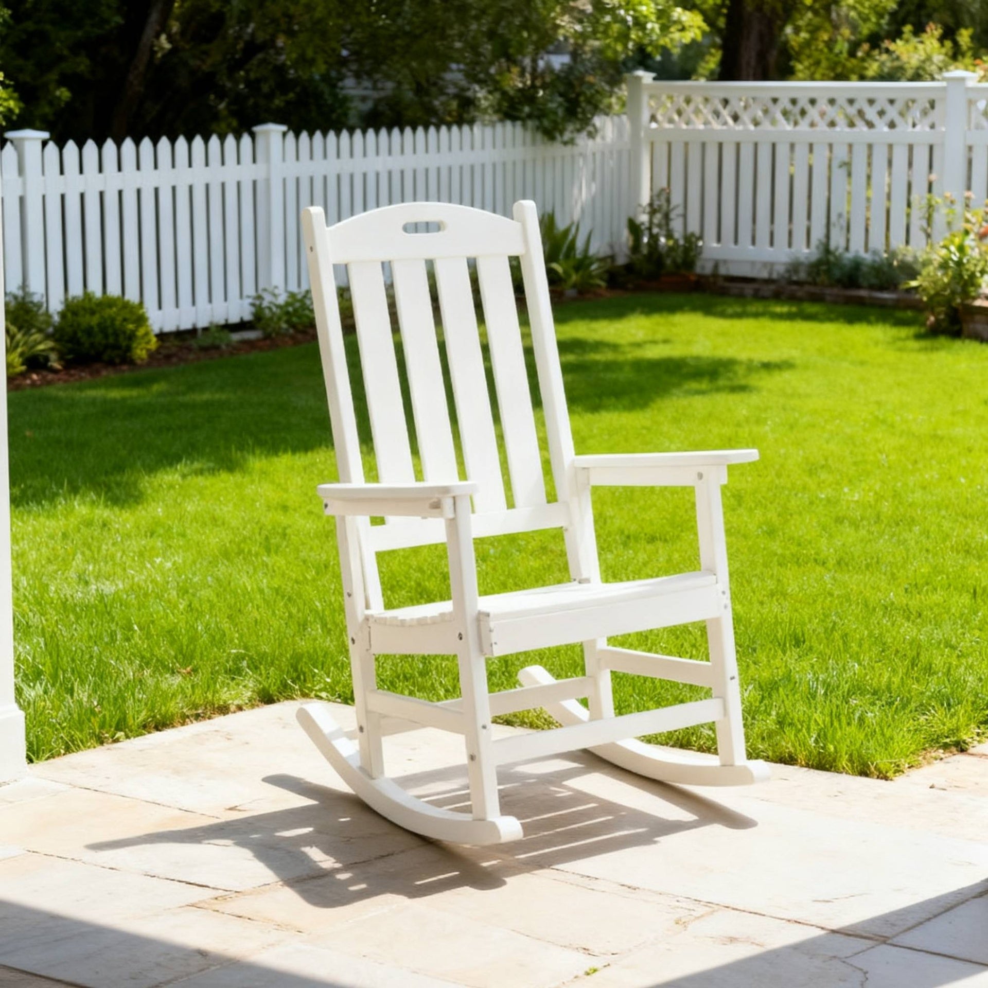 Rocking chair white color, suitable for all seasons: Outdoor lounge chair, made of sturdy HIPS material, equipped with 304 stainless steel accessories.