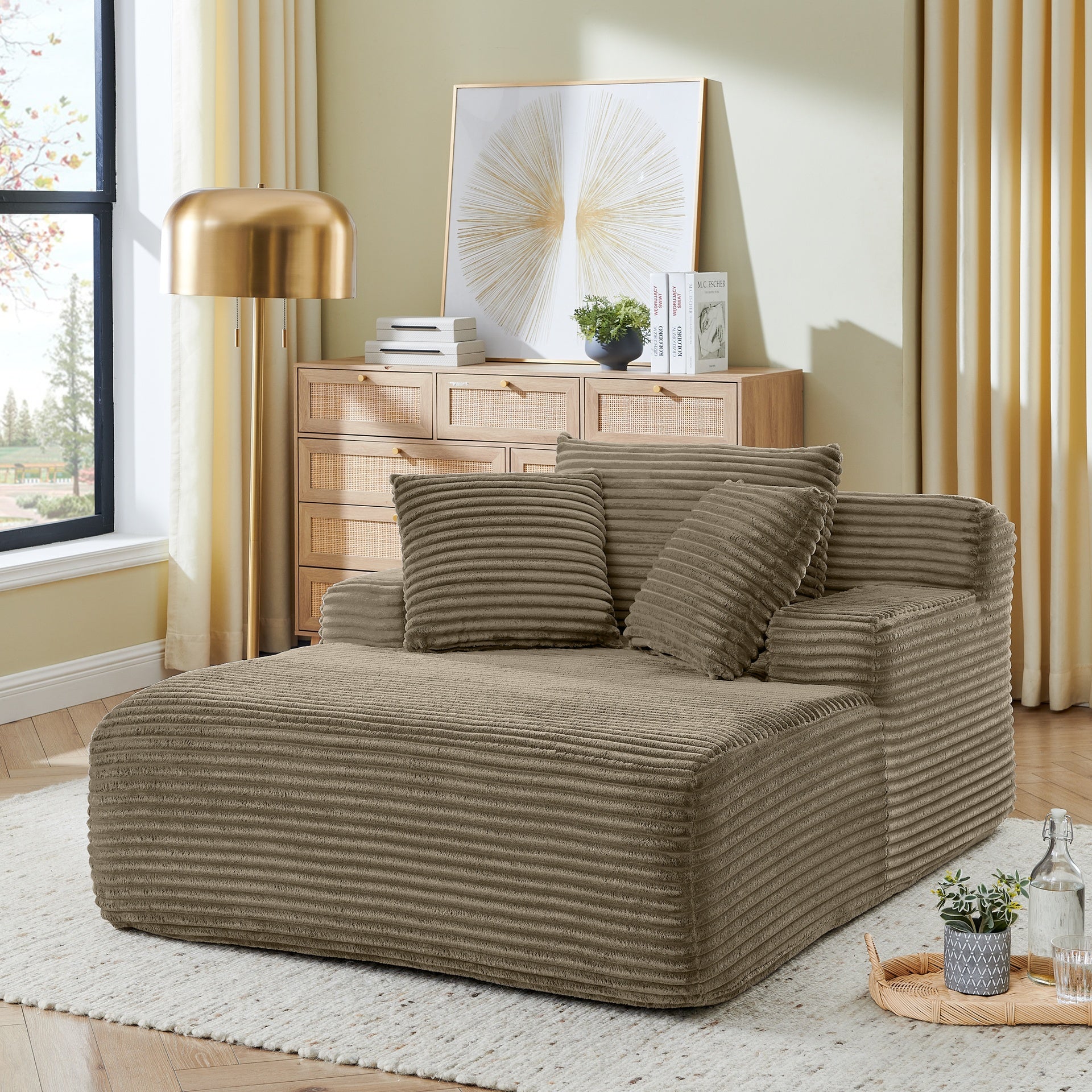 Single lazy sofa lounge chair, no assembly required, made of velvet fabric, fluffy modern single lounge chair, used for indoor living rooms and bedrooms-Brown
