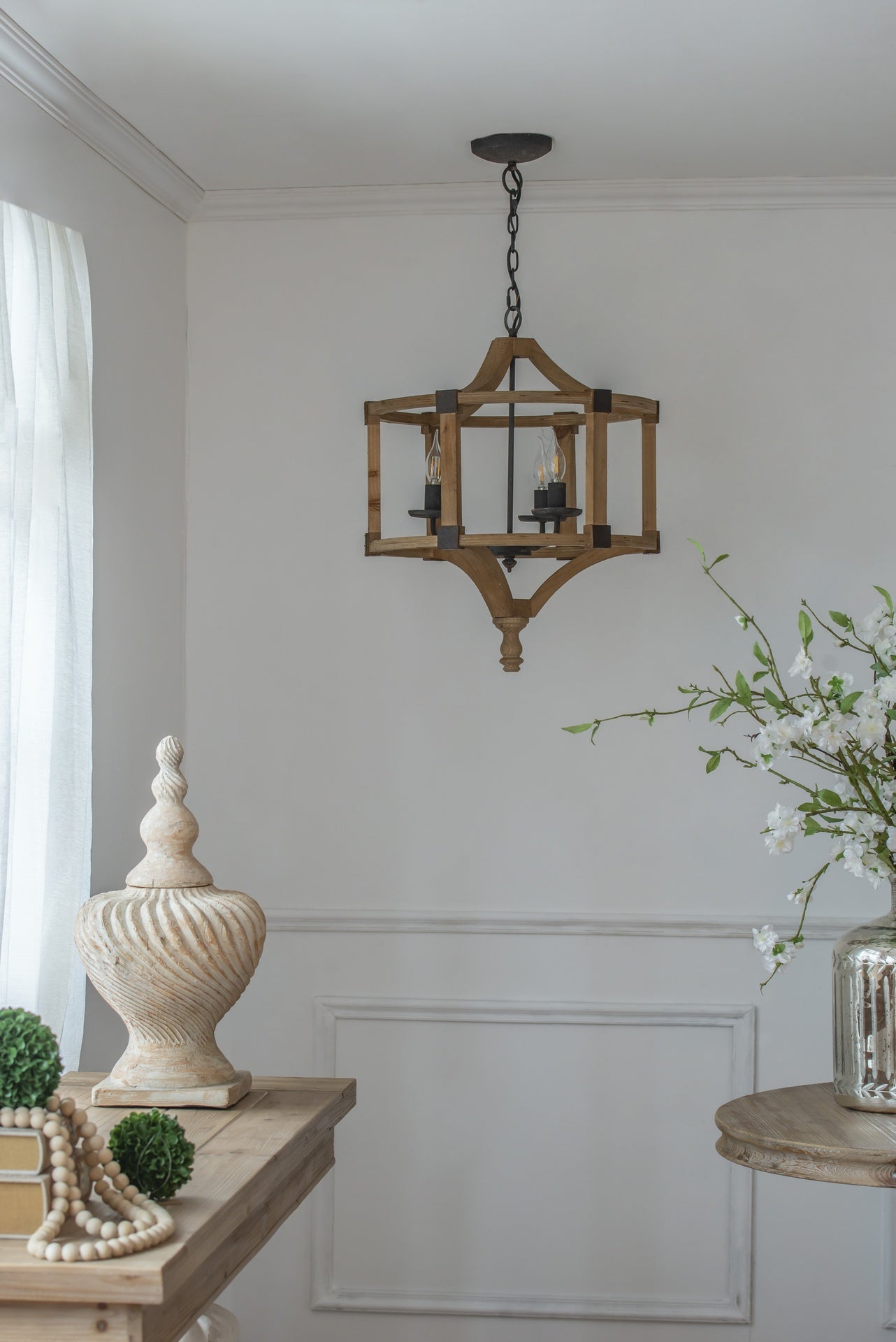 3 - Light Wood Drum Chandelier, Hanging Light Fixture with Adjustable Chain for Kitchen Dining Room Foyer Entryway, Bulb Not Included