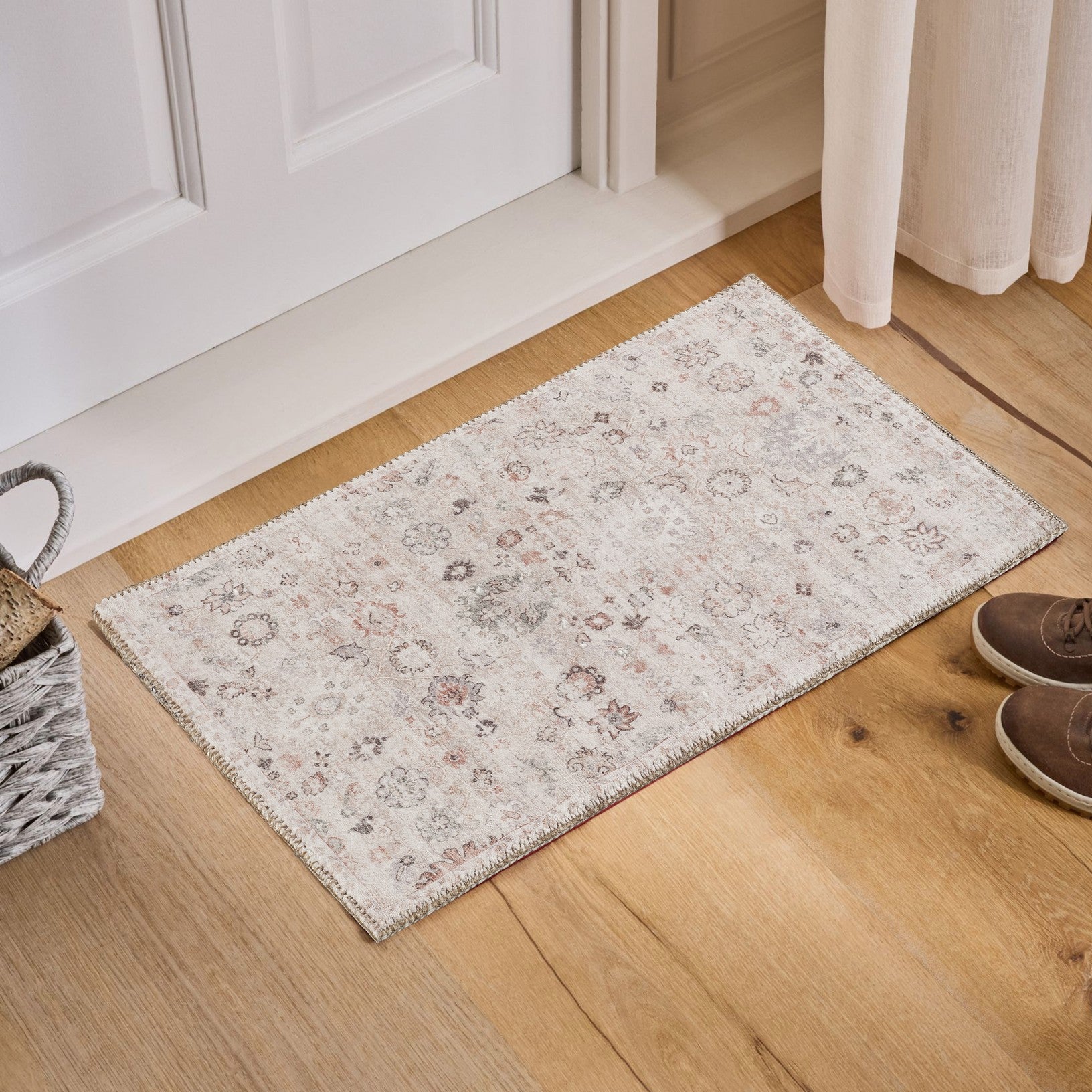 Majestic GC_RYL1002 Beige 2 ft. x 3 ft. Area Rug