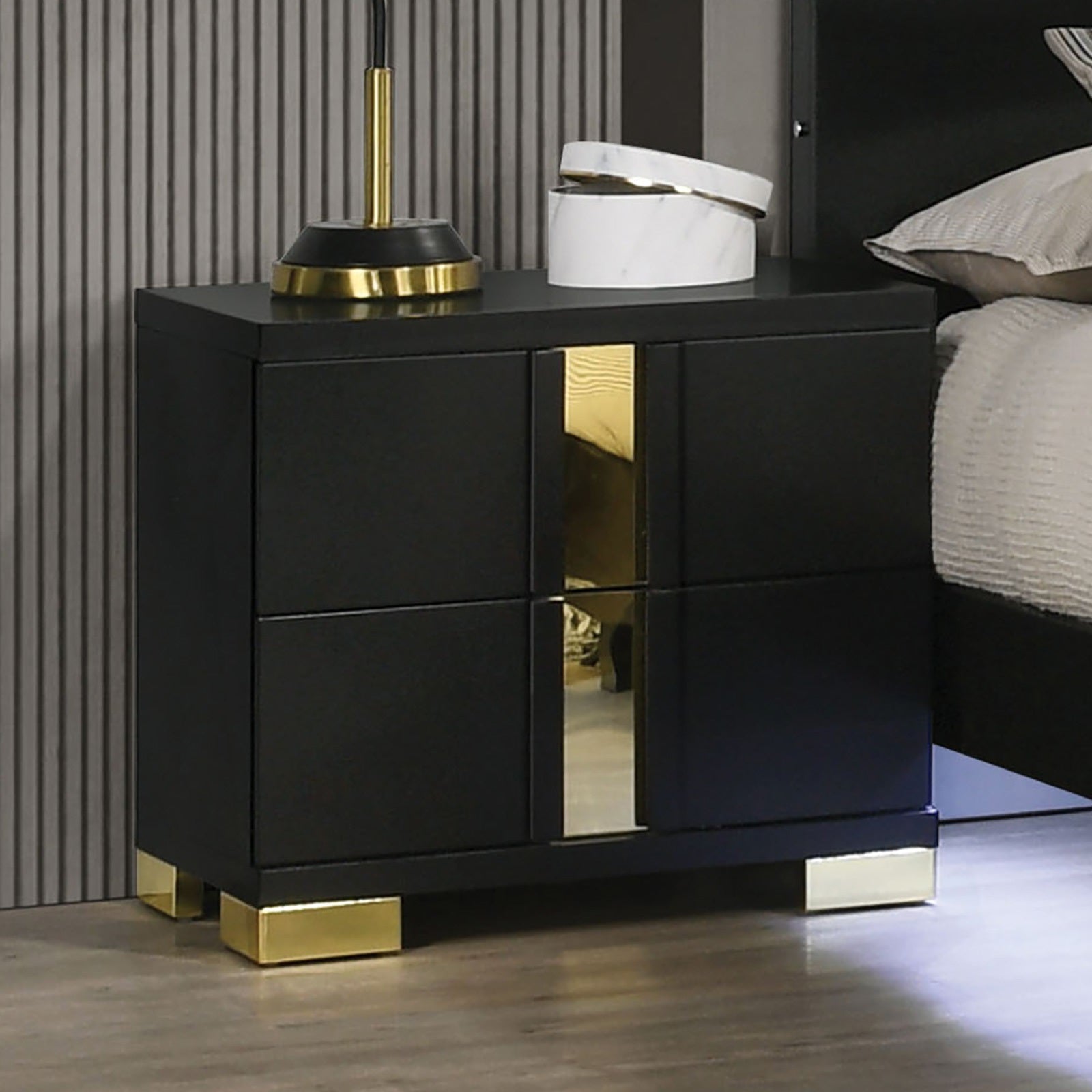 Modern Black 3pc Bedroom Set Eastern King Size Bed w LED 2x Nightstands Mattress Ready Furniture Acrylic Trim