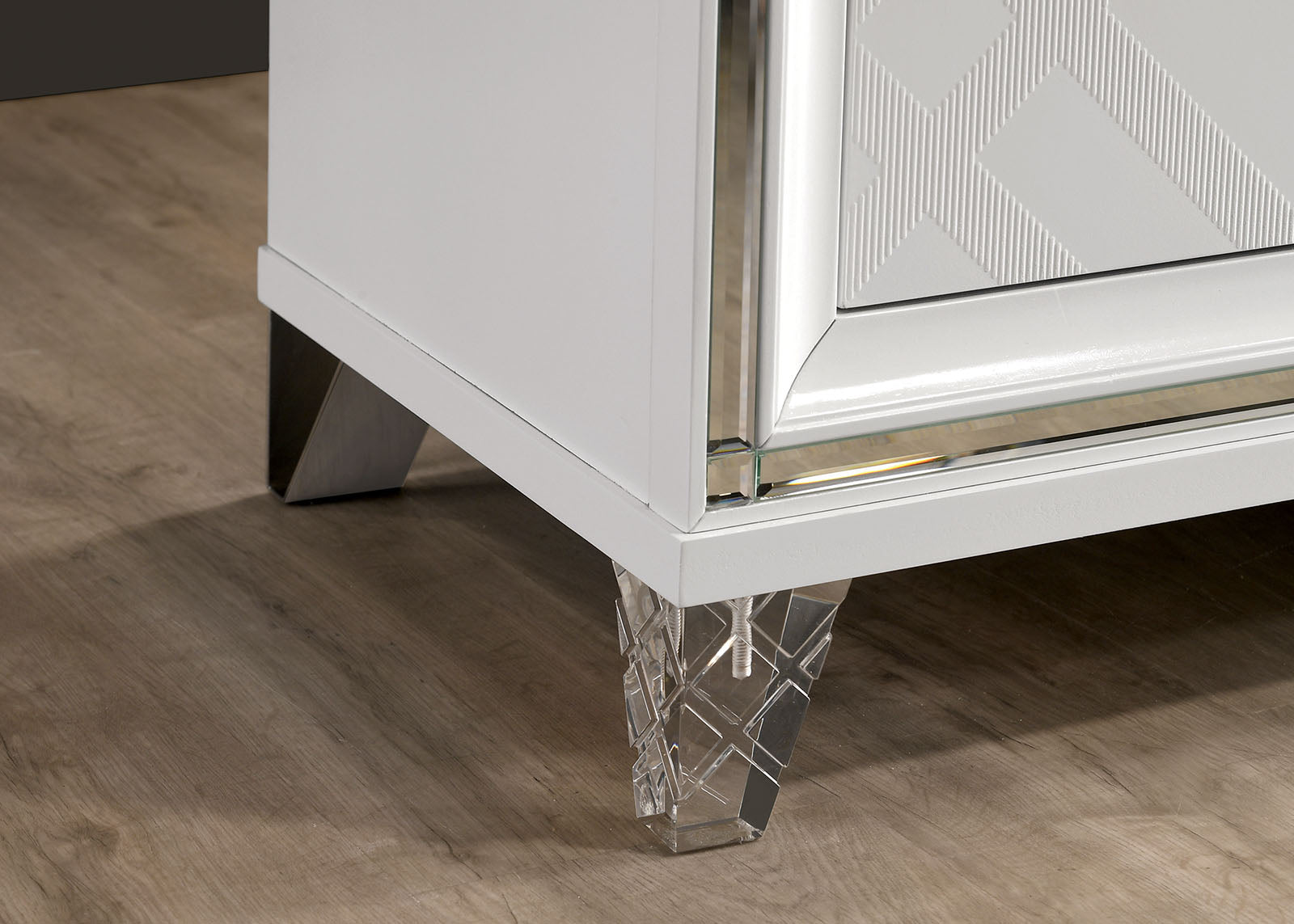 White Finish Contemporary Style 1pc Chest Acrylic Legs Embossed Art Deco Diamond Faux Drawers Handles