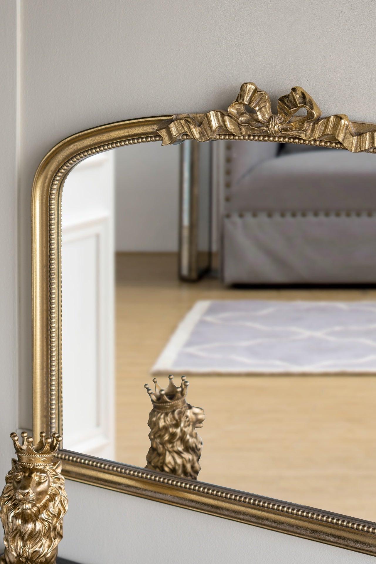 40.2" x 29.9" Baroque Style Gold Arch Mirror
