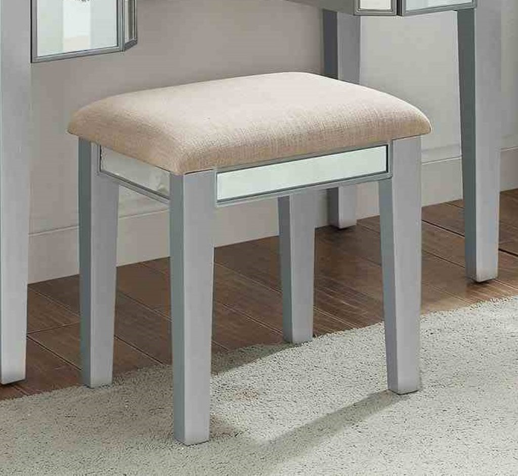 Transitional Style  1pc Vanity w/ Stool Set Core Design Storage Drawers Central Mirror Padded Stool Silver Finish Bedroom Furniture