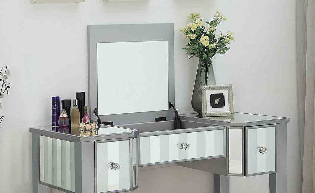 Transitional Style  1pc Vanity w/ Stool Set Core Design Storage Drawers Central Mirror Padded Stool Silver Finish Bedroom Furniture