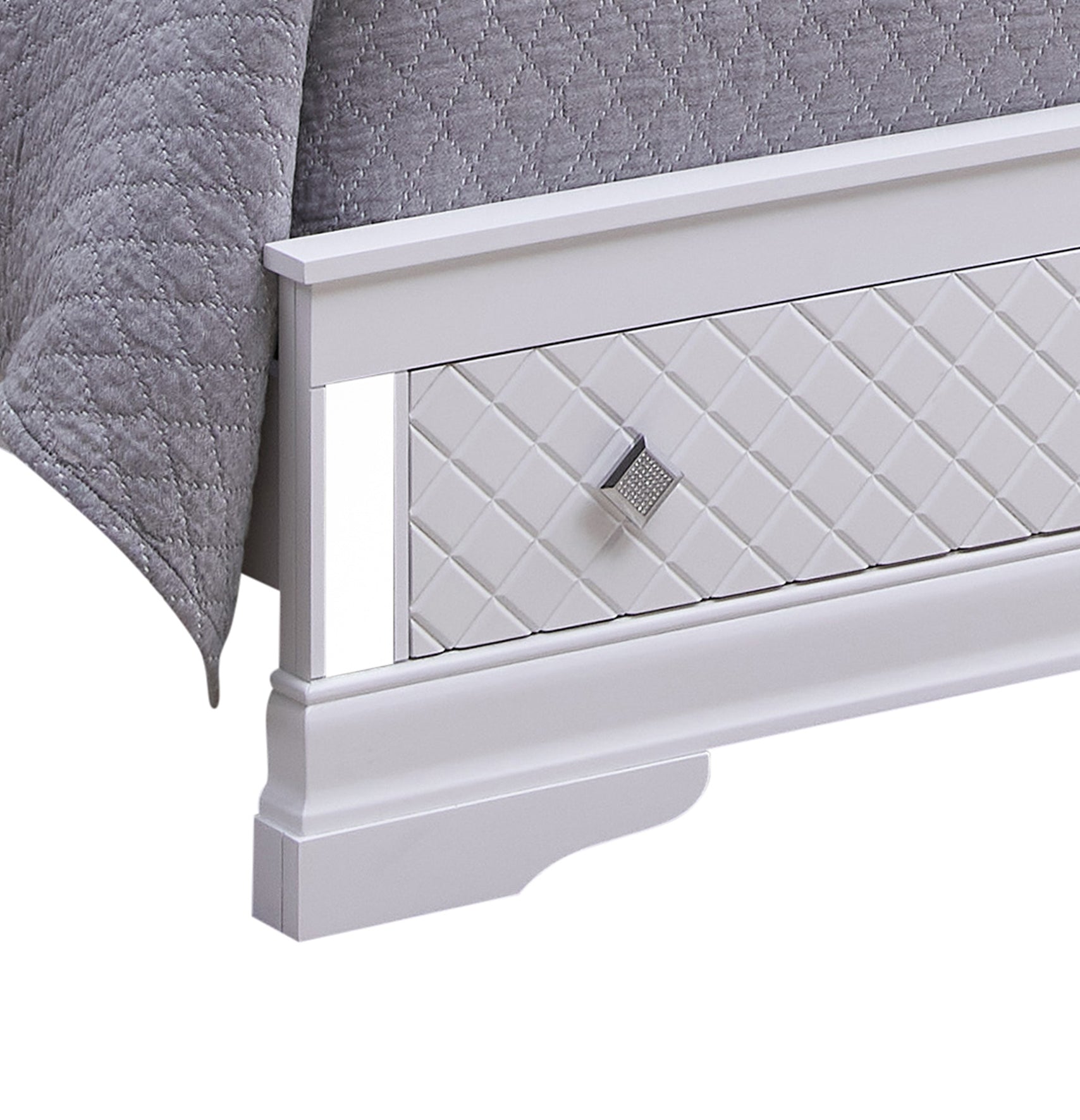 Verona G6790B-QSB2 Queen Bed , Silver Champagne