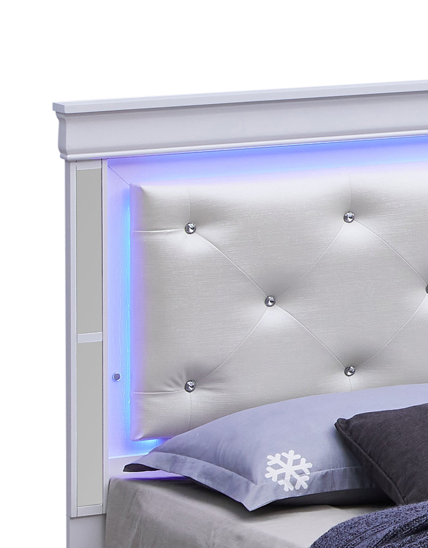 Verona G6790B-QSB2 Queen Bed , Silver Champagne