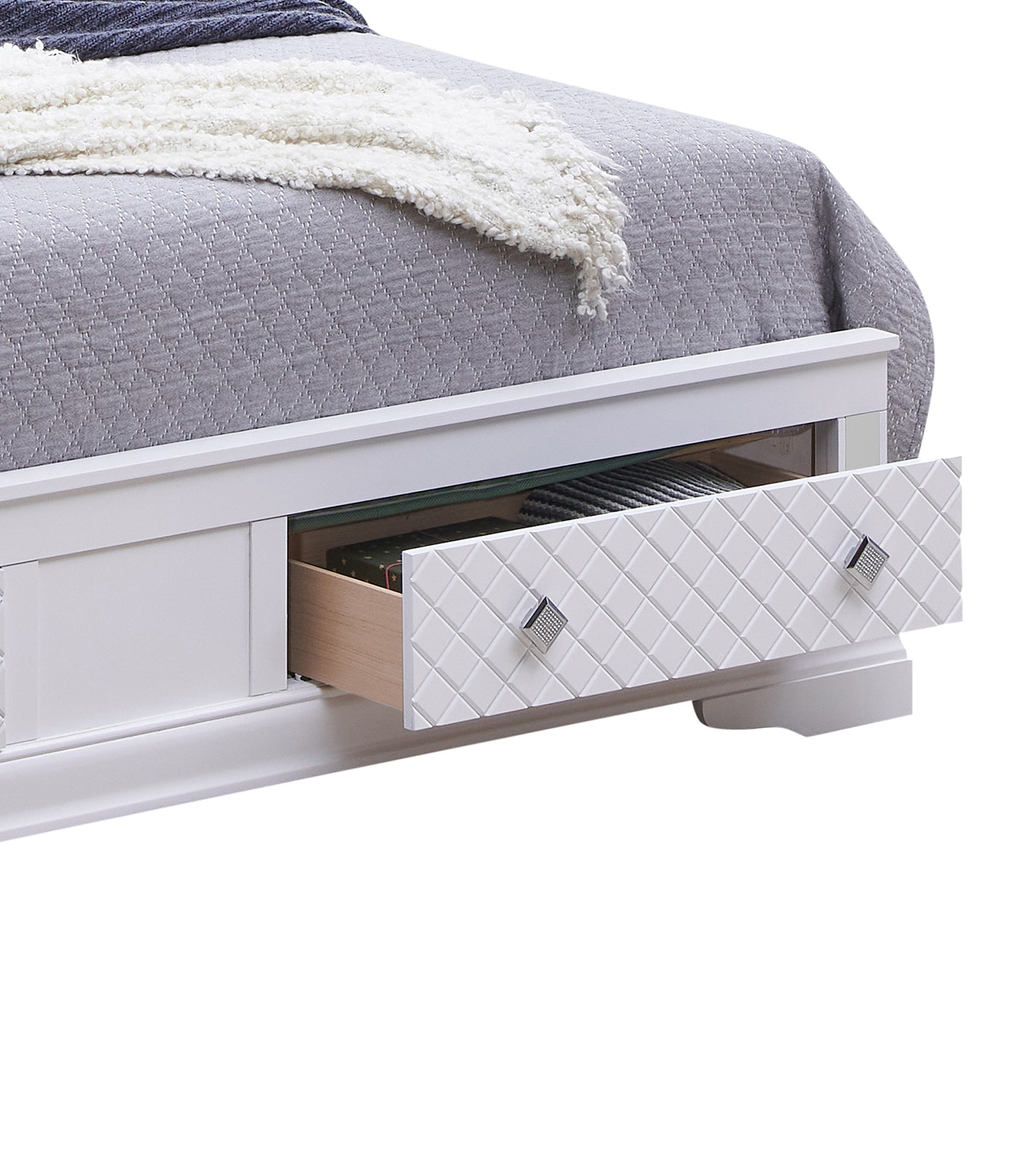 Verona G6790B-QSB2 Queen Bed , Silver Champagne
