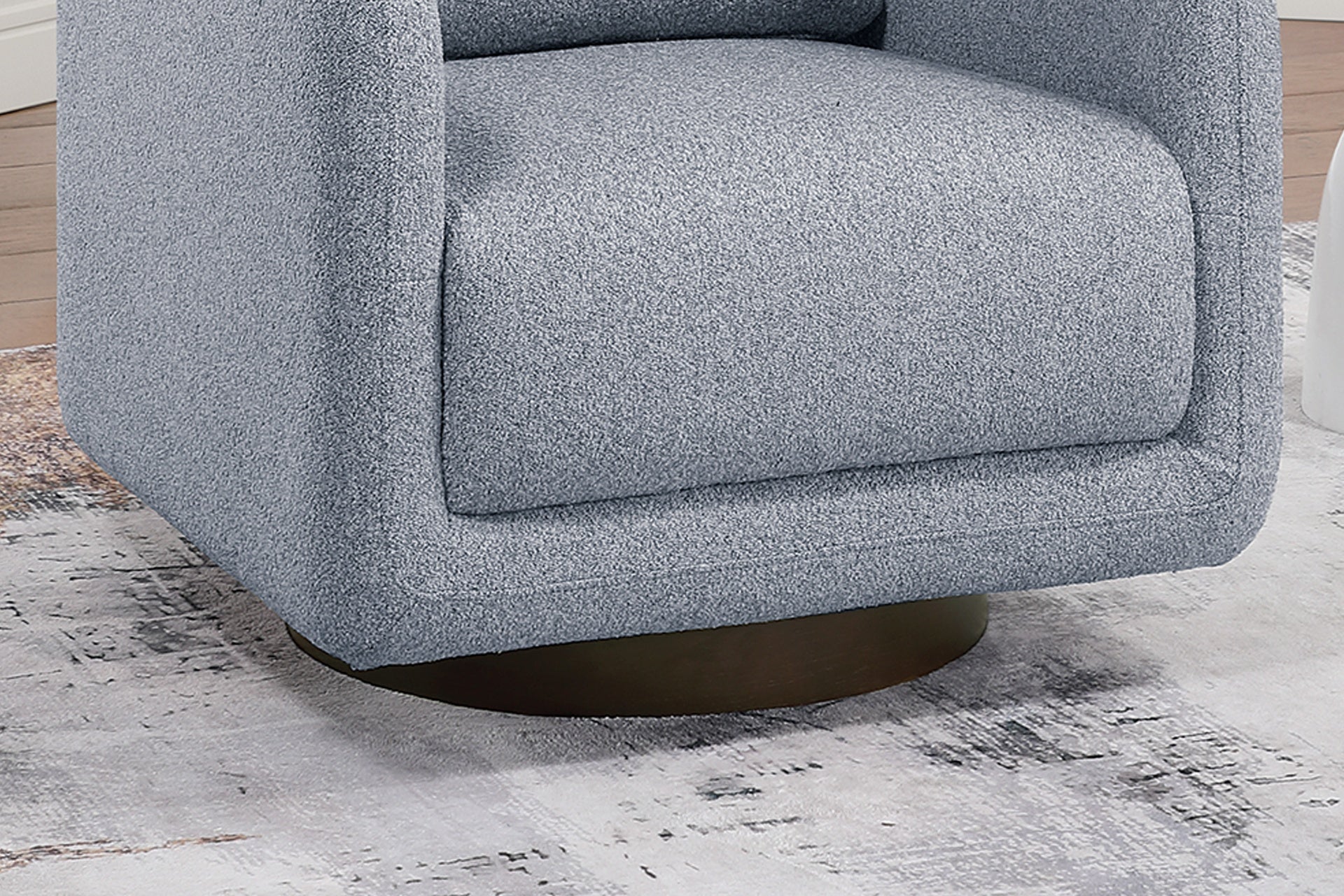 360-Degree Swivel