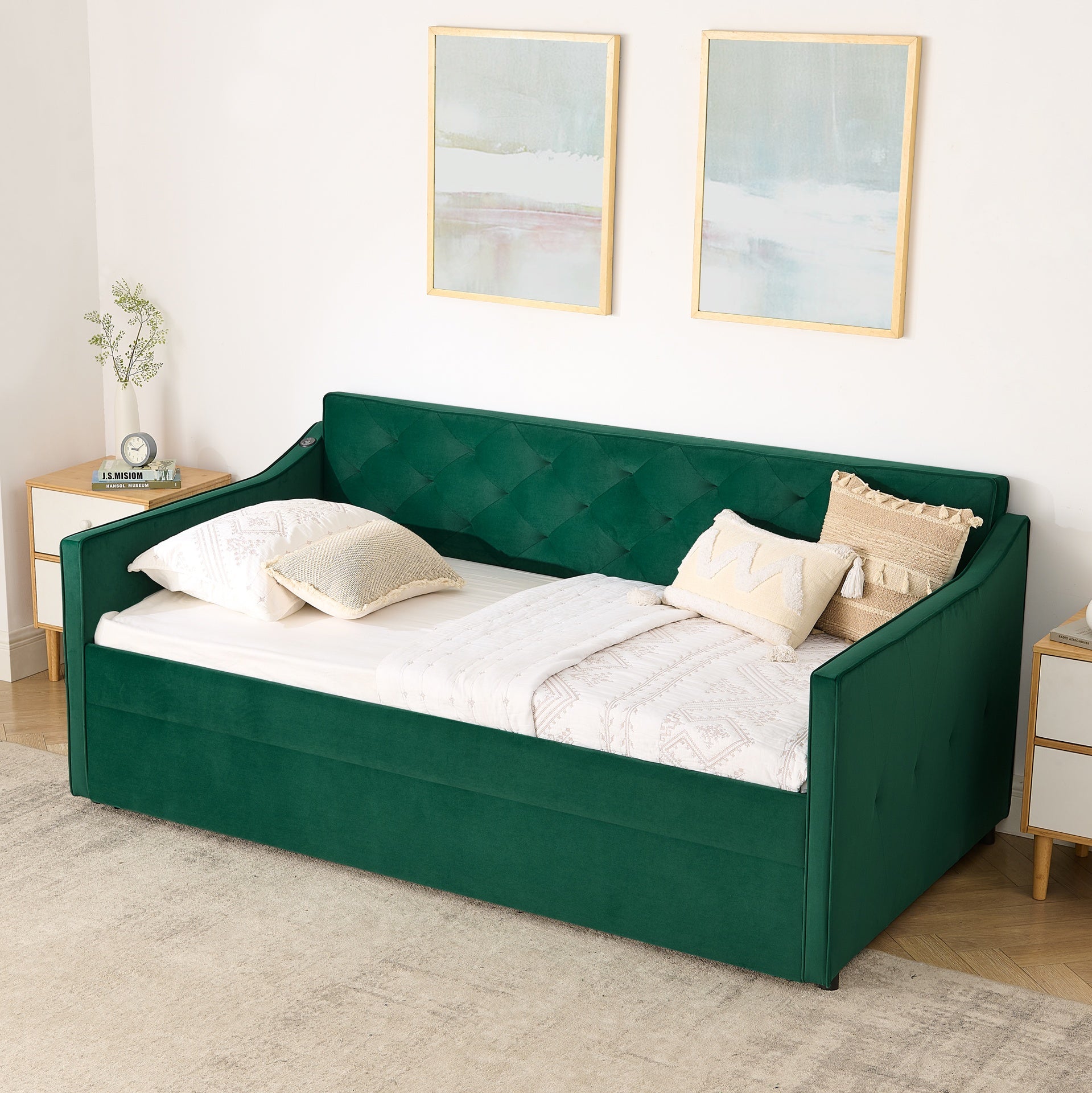 Twin Size Upholstery DayBed with Twin Size Pop-up Trundle and USB Charging Design