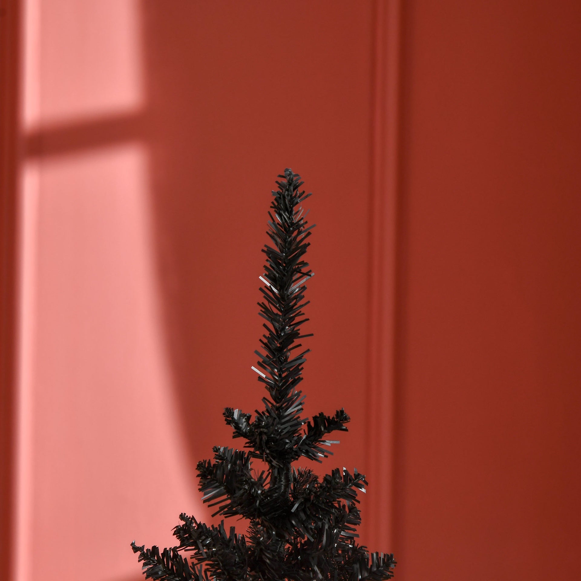HOMCOM 5' Artificial Pencil Christmas Tree, Slim Xmas Tree with 294 Realistic Branch Tips and Plastic Stand, Black