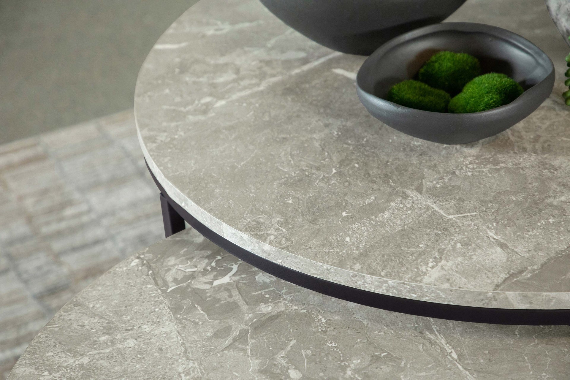 Hanover Grey 2-Piece Round Faux Marble Nesting Coffee Table
