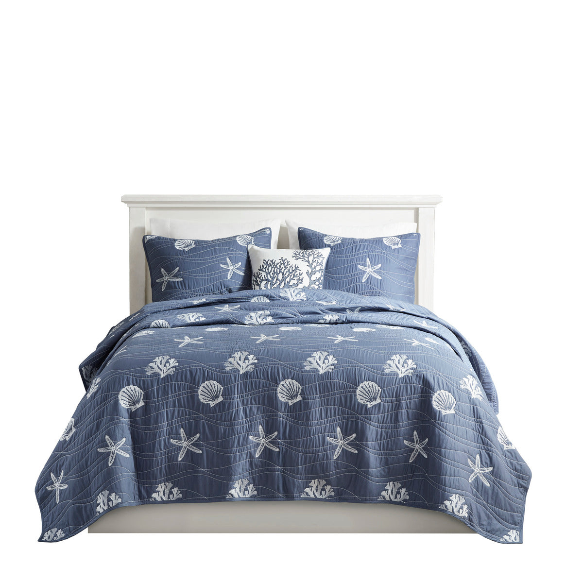 4 Piece Cotton Reversible Embroidered Quilt Set with Throw Pillow Navy King/Cal King