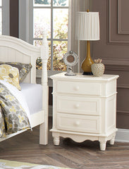 Classic Traditional White Finish 3 Drawers Nightstand 1pc Decorative Accents Wooden Bedroom Furniture Bedside Table Turned Feet