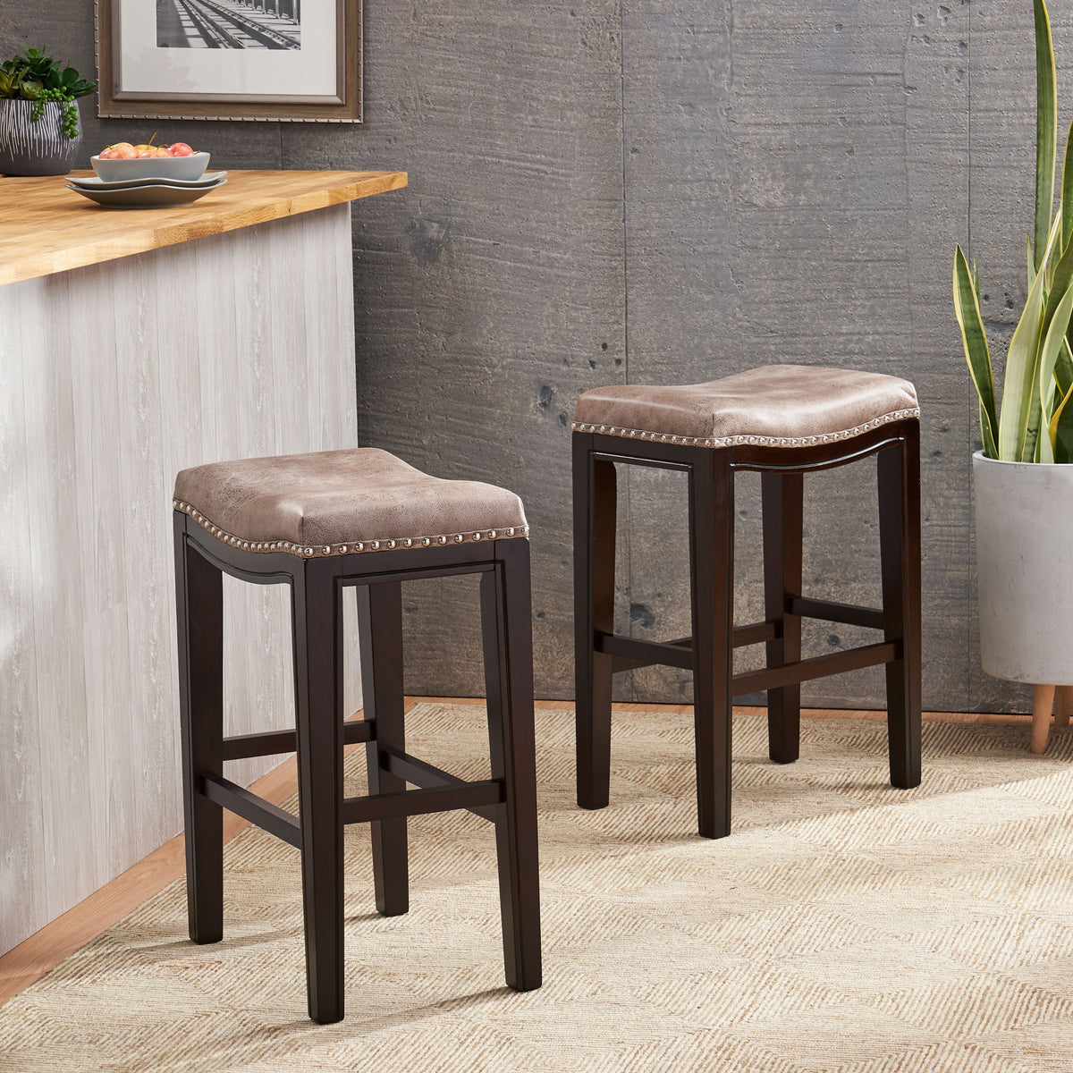 TIFFIN STUDDED COUNTER STOOL MP2 (set of 2)