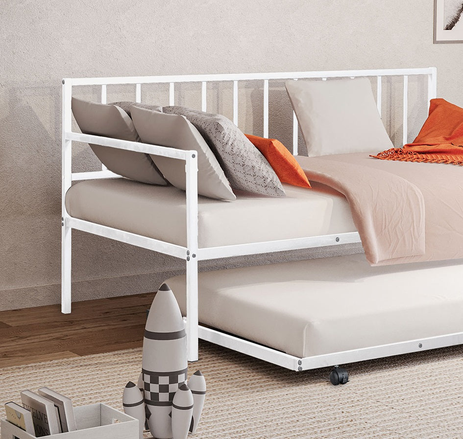 1pc Twin Size Metal Daybed With Trundle Contemporary Style Full Metal Structure Mattress Ready White Finish