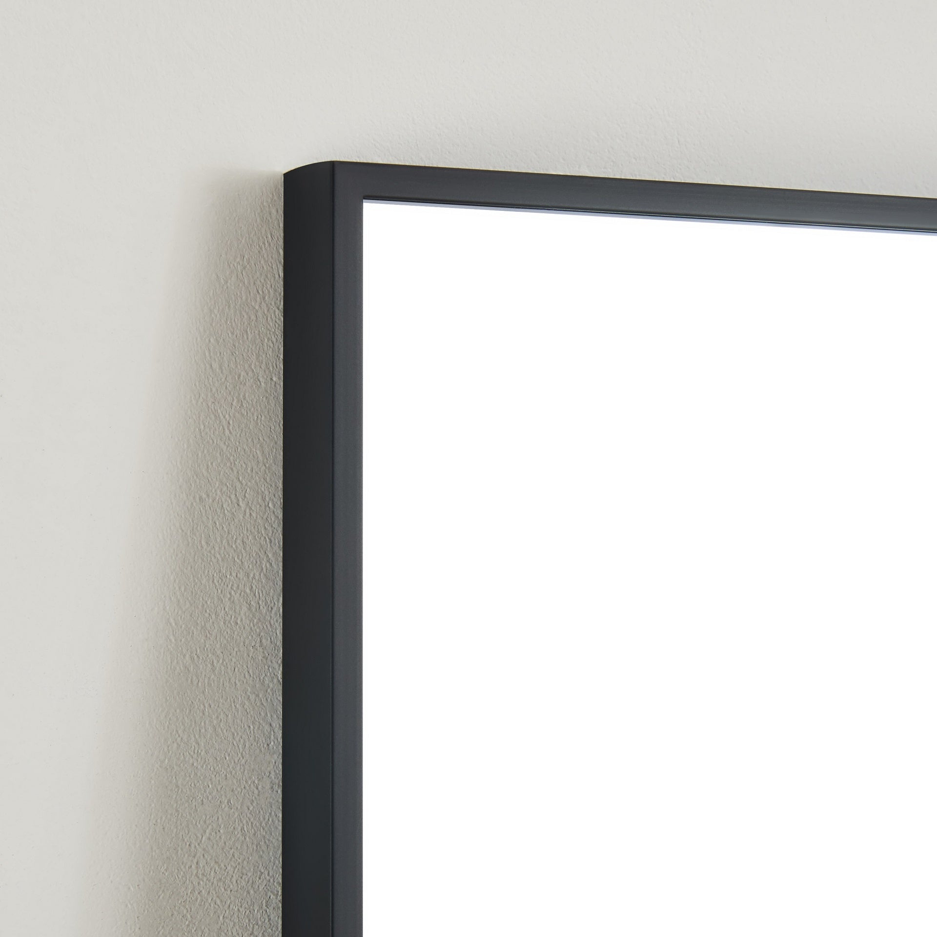 70" x 31" Full Length mirror black  Aluminum Alloy Frame, leaning or Wall Mounted, High Definition, Shatter-Proof, Ideal for Bedroom, Living Room, Corridor - Modern Home Decor