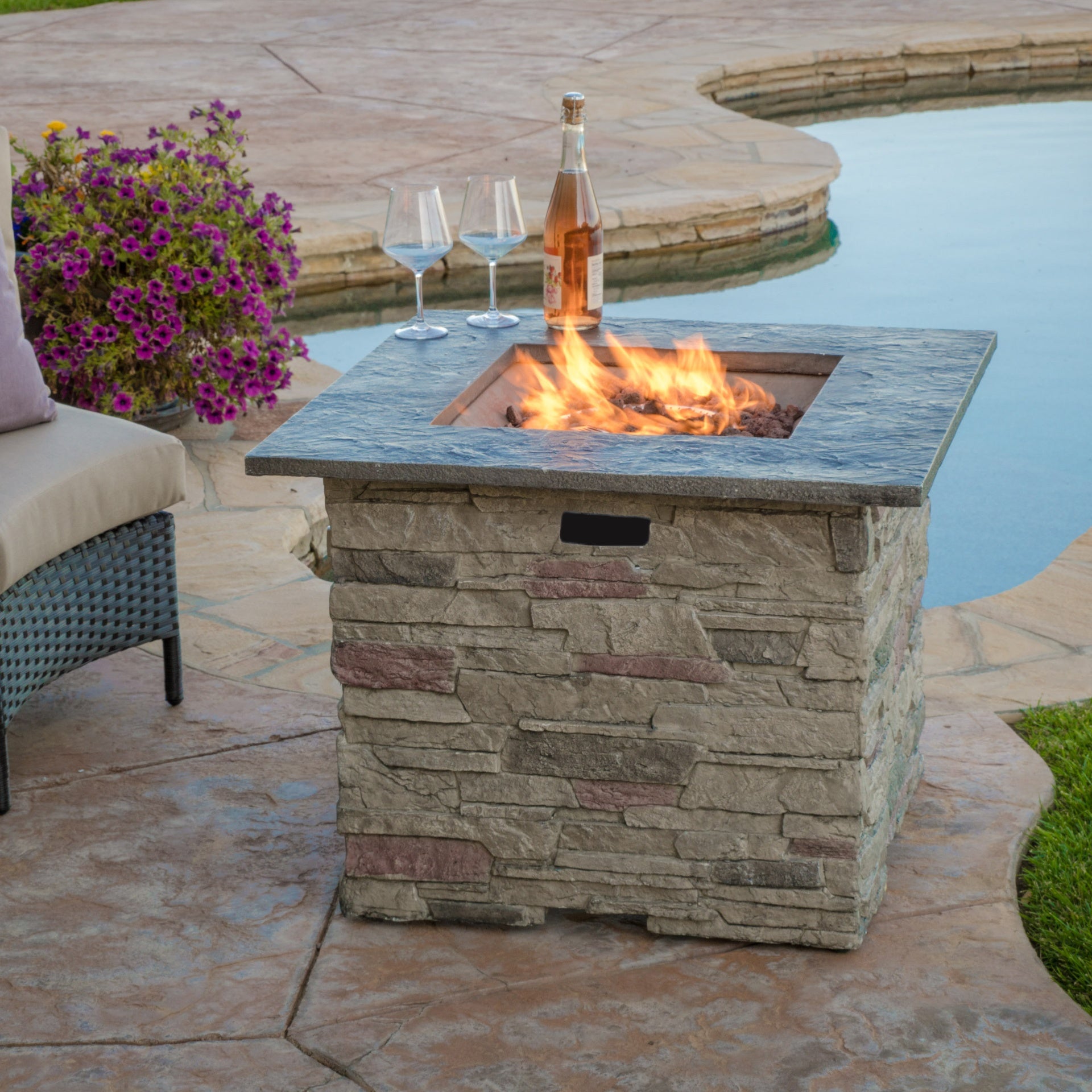32'' STONE SQUARE MGO FIRE PIT W/ GREY TOP- 40,000 BTU