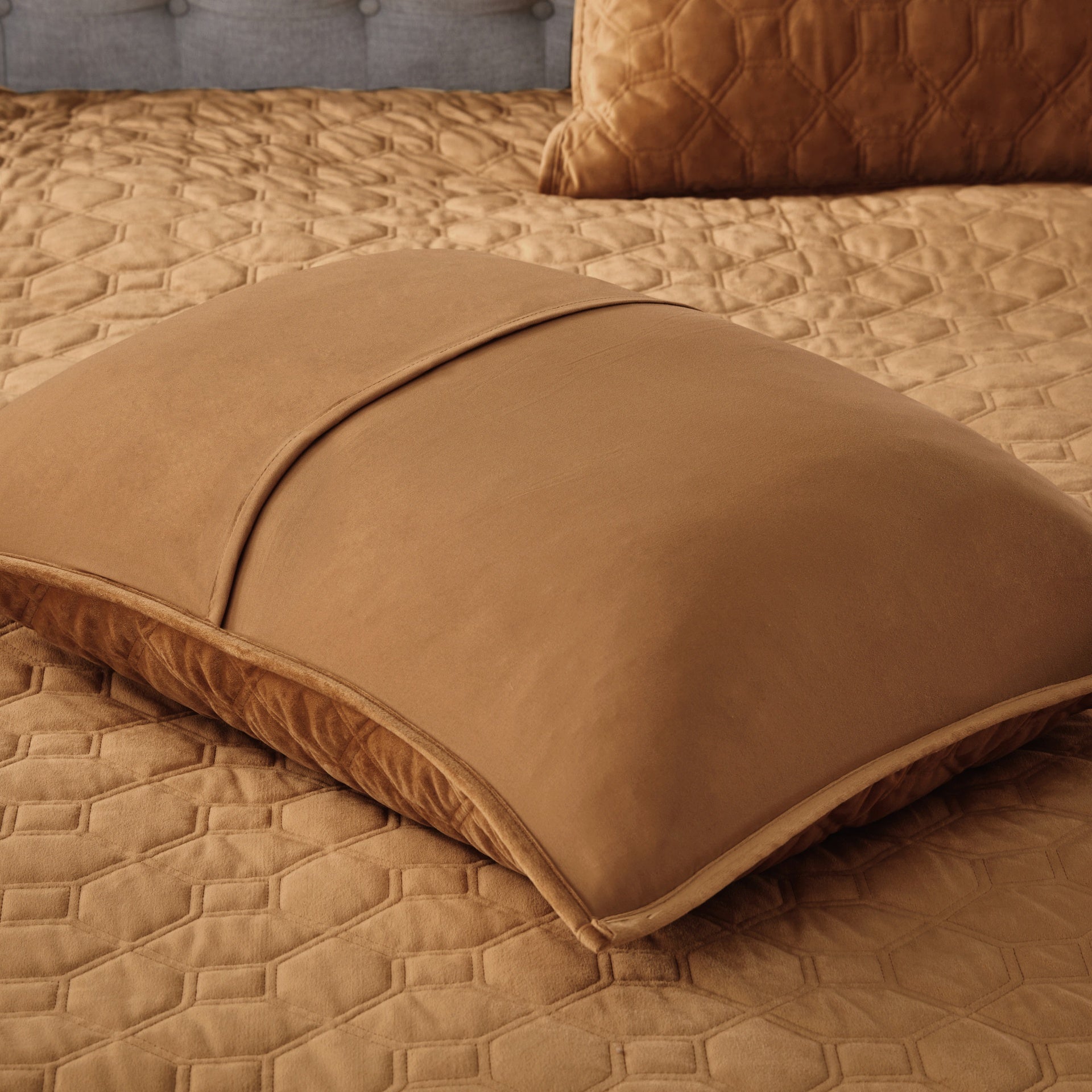 3 Piece Velvet Quilt Set Rust King/Cal King