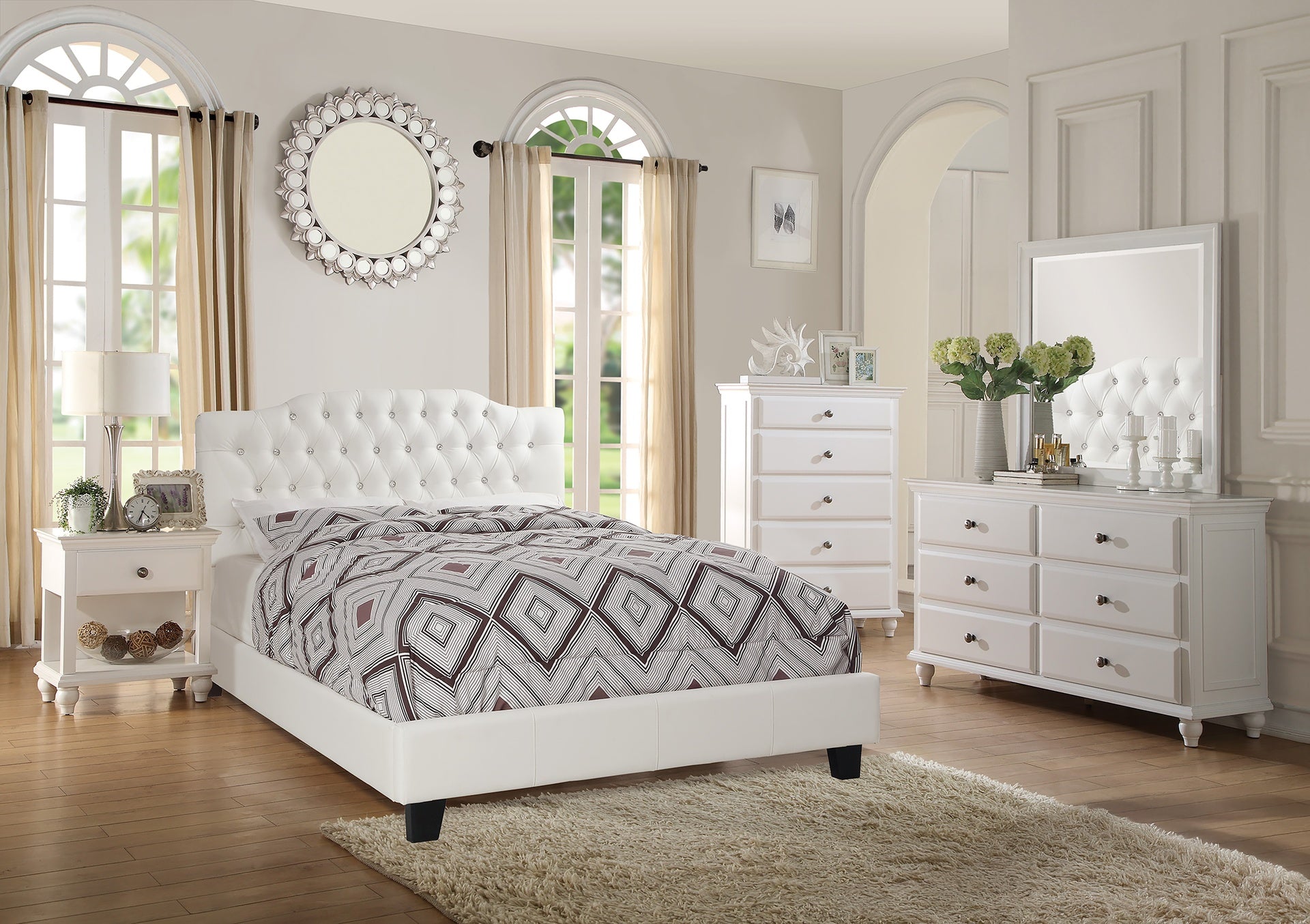 Modern Style 1pc Chest Five Drawers White Finish Knob Handles Bedroom Furniture