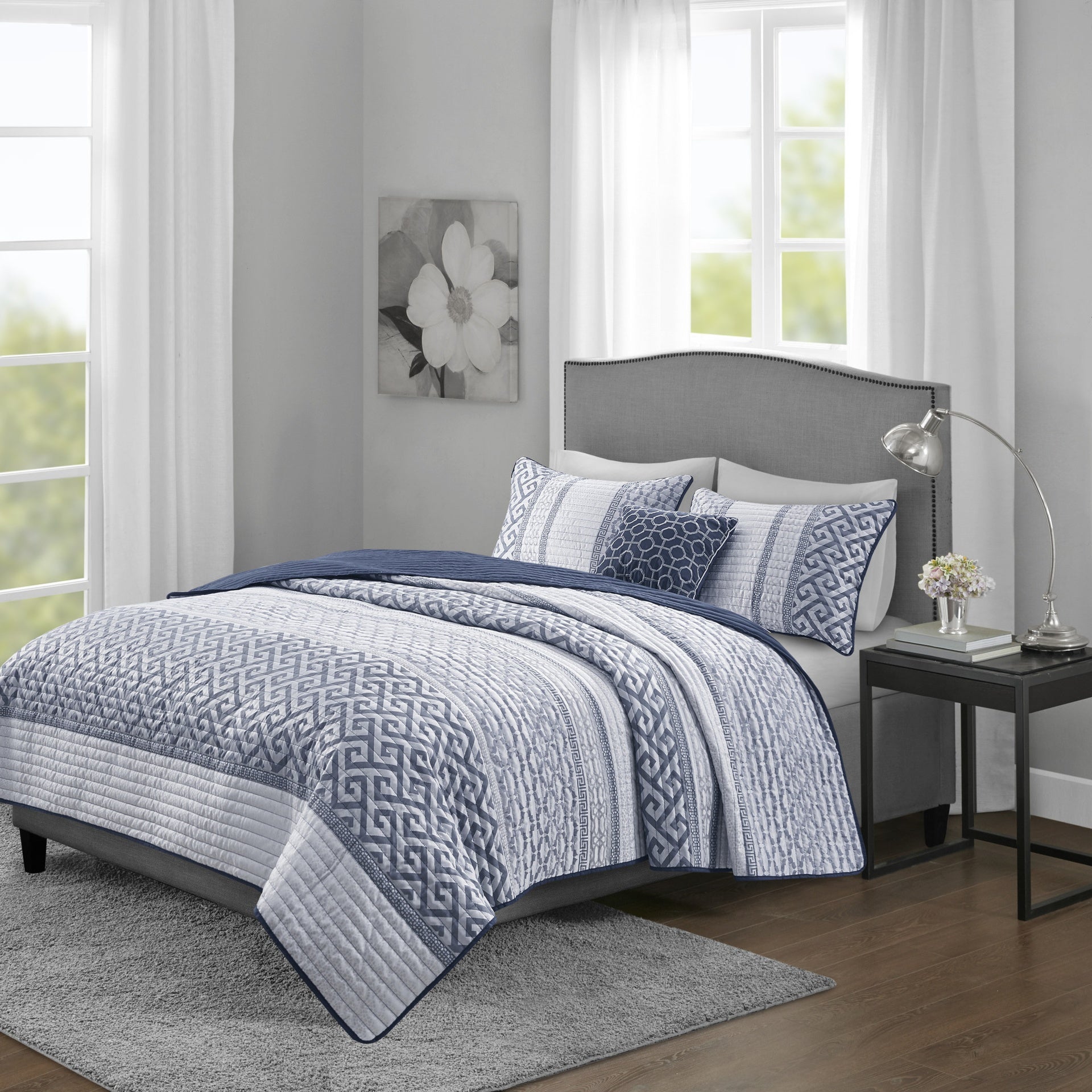 4 Piece Jacquard Quilt Set with Throw Pillow Navy King/Cal King