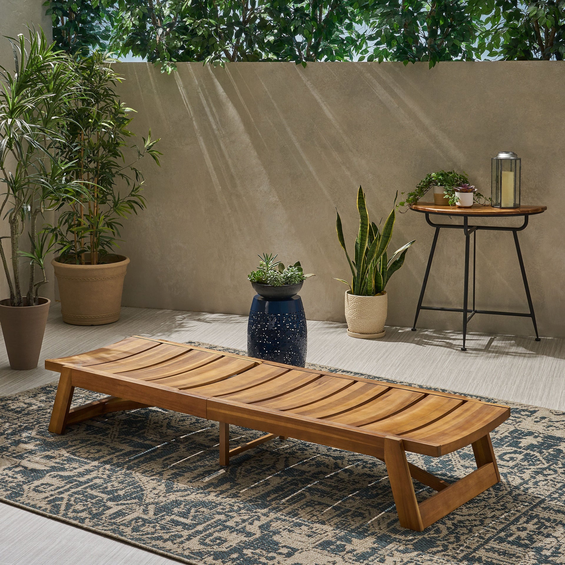 MAKI CHAISE LOUNGE