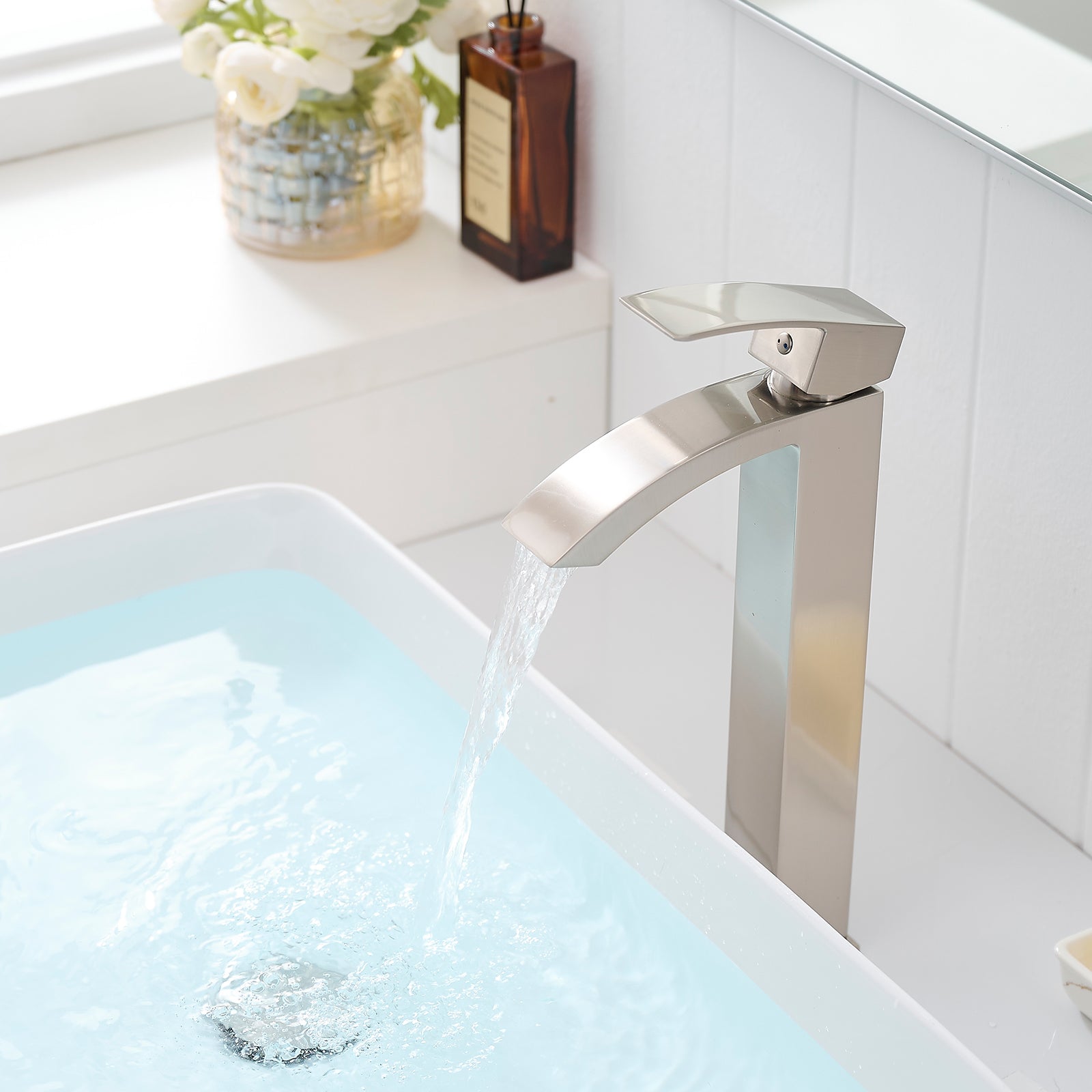 Brushed Nickel Bathroom Faucet,Faucet for Bathroom Sink, Single Hole Bathroom Faucet Modern Single Handle Vanity Basin Faucet