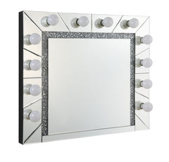 Noralie Mirrored & Faux Diamonds Accent Mirror (Assembled)
