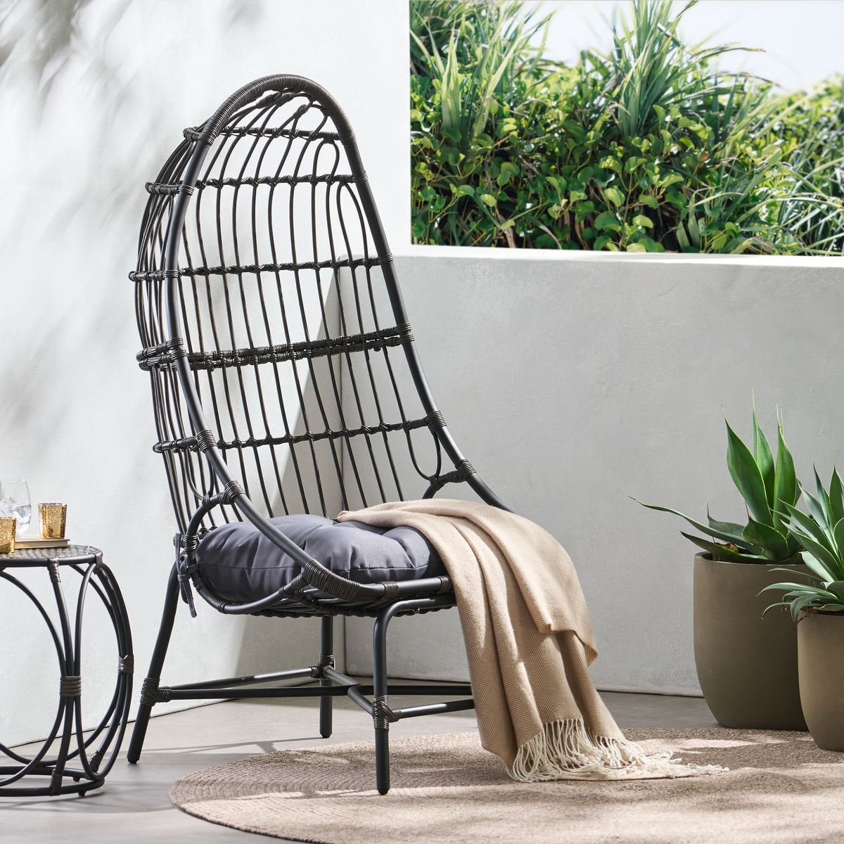 ELON COCOON CHAIR