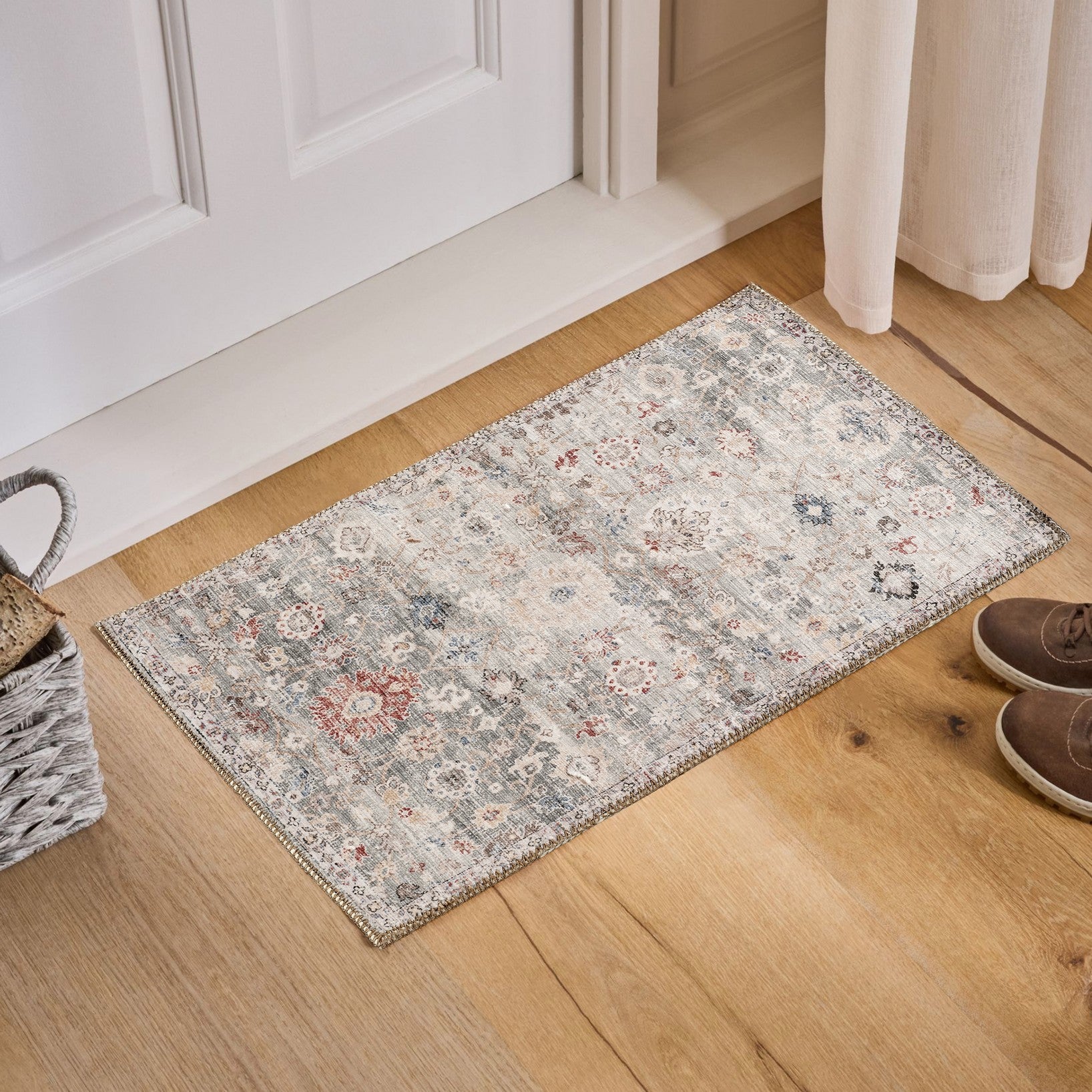 Majestic GC_RYL1003 Green 2 ft. x 3 ft. Area Rug