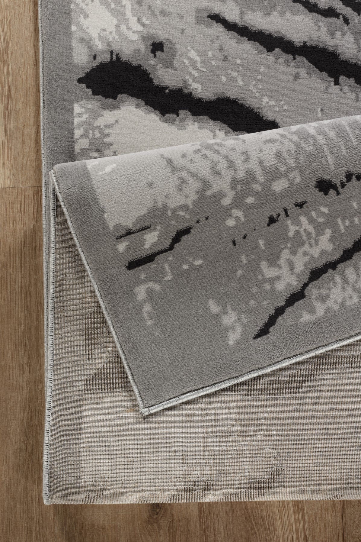 Hide GC_CHD1005 Gray 5 ft. 3 in. x 7 ft. Area Rug