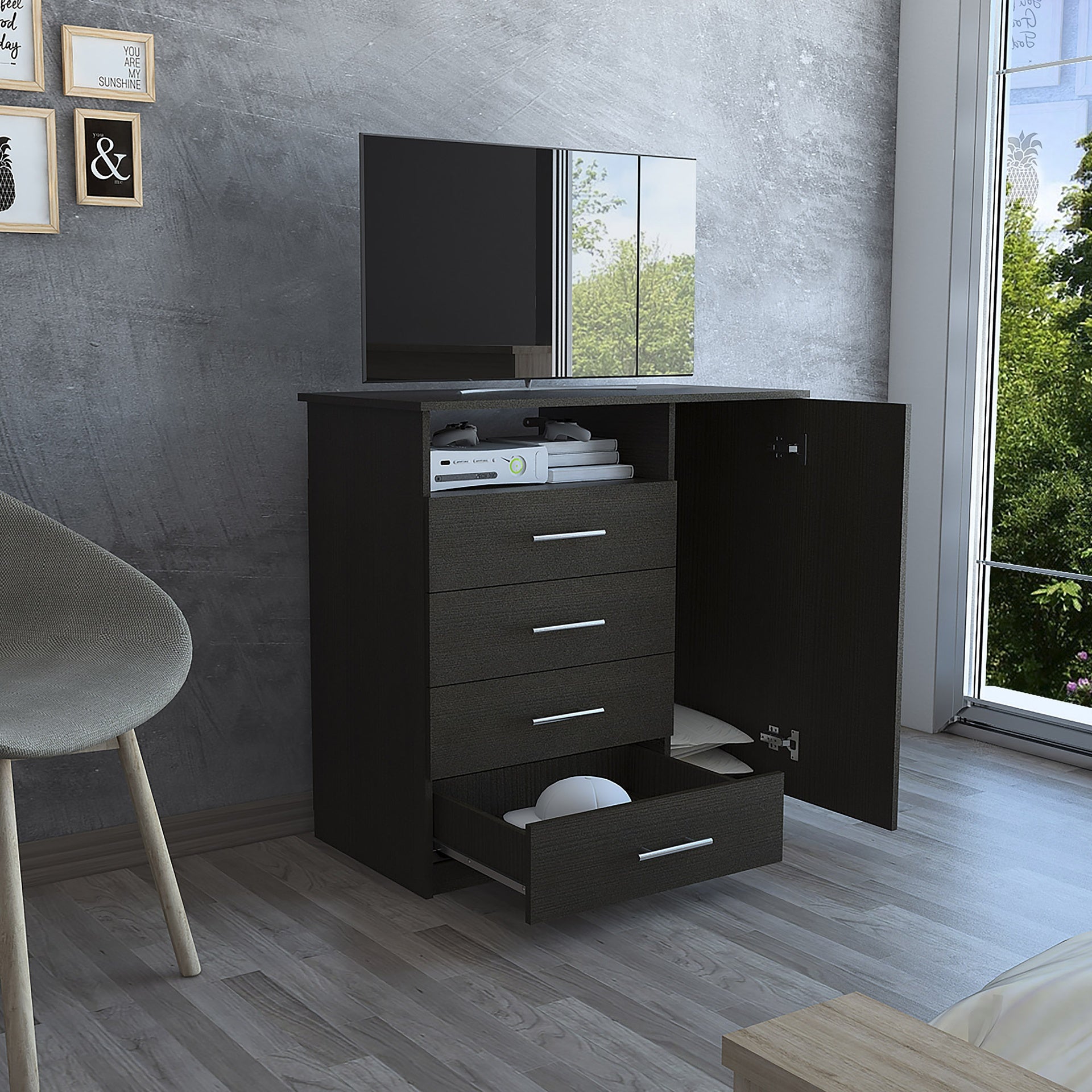 Carolina Four Drawer Dresser Single Door