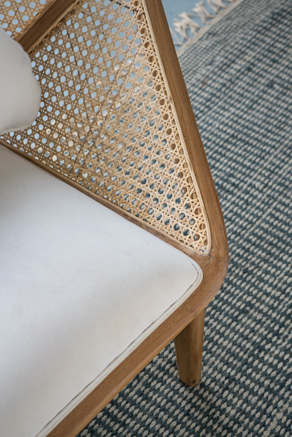 41x32x29.5" Tectona Teak Leisure Chair