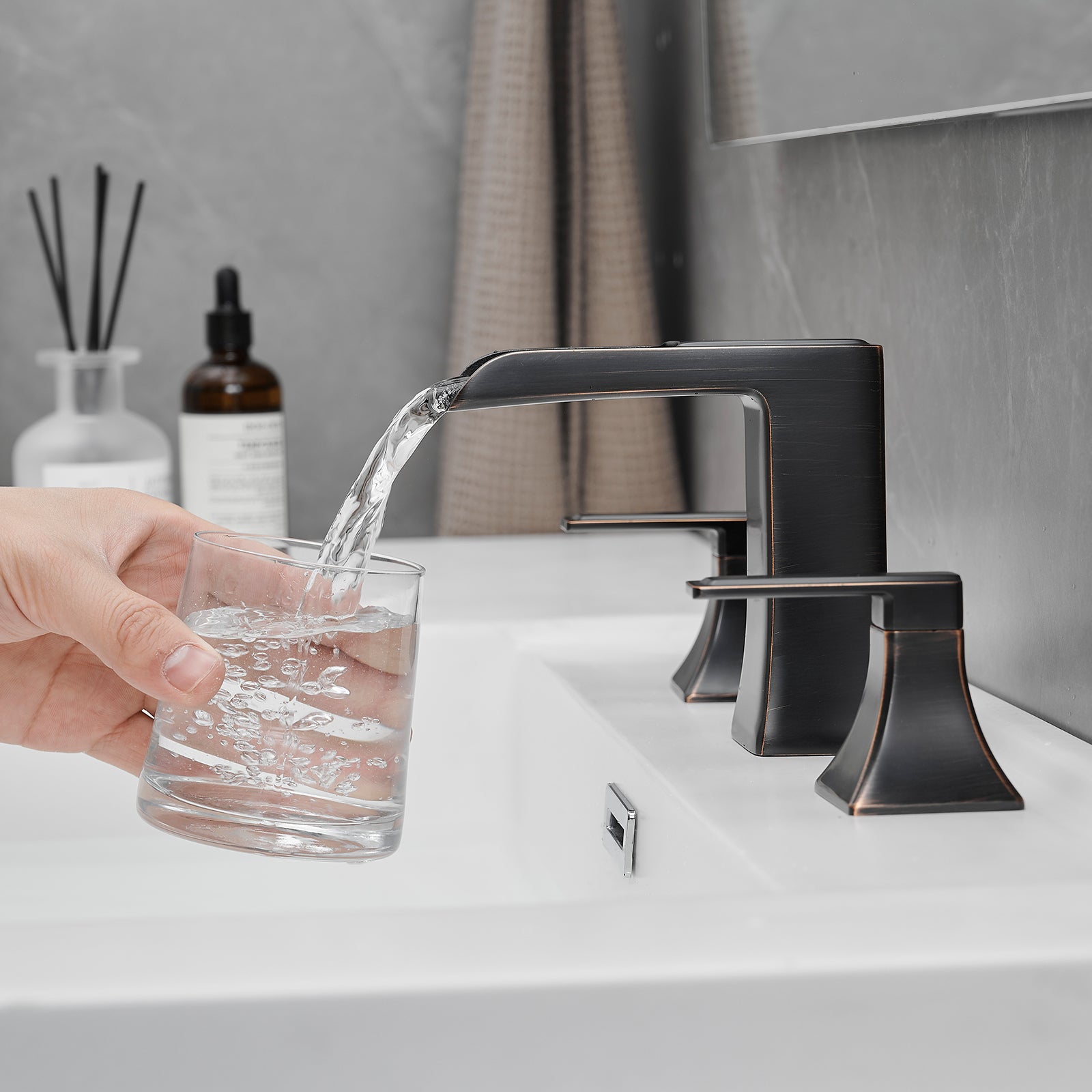 Bathroom Faucets for Sink 3 Hole ORB 8 inch Widespread Bathroom Sink Faucet with Pop Up Drain Double Lever Handle Faucet Bathroom Vanity Faucet Basin Mixer Tap Faucet with Hose