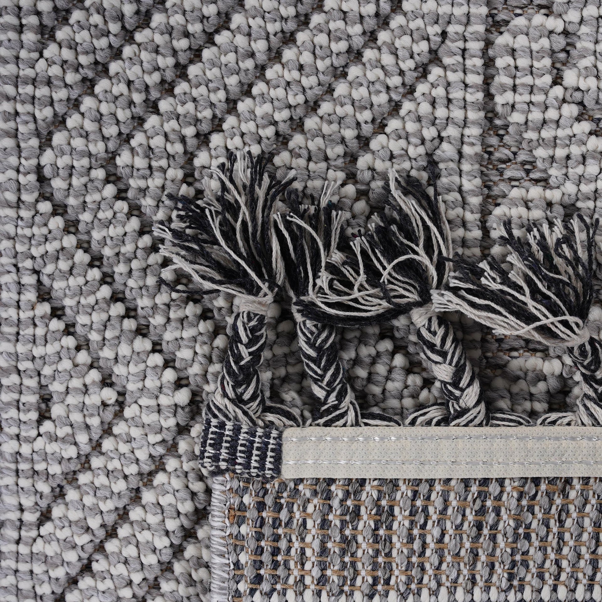 Guros Collection 6X9 Grey / White / Geometric Indoor / Outdoor Area Rug