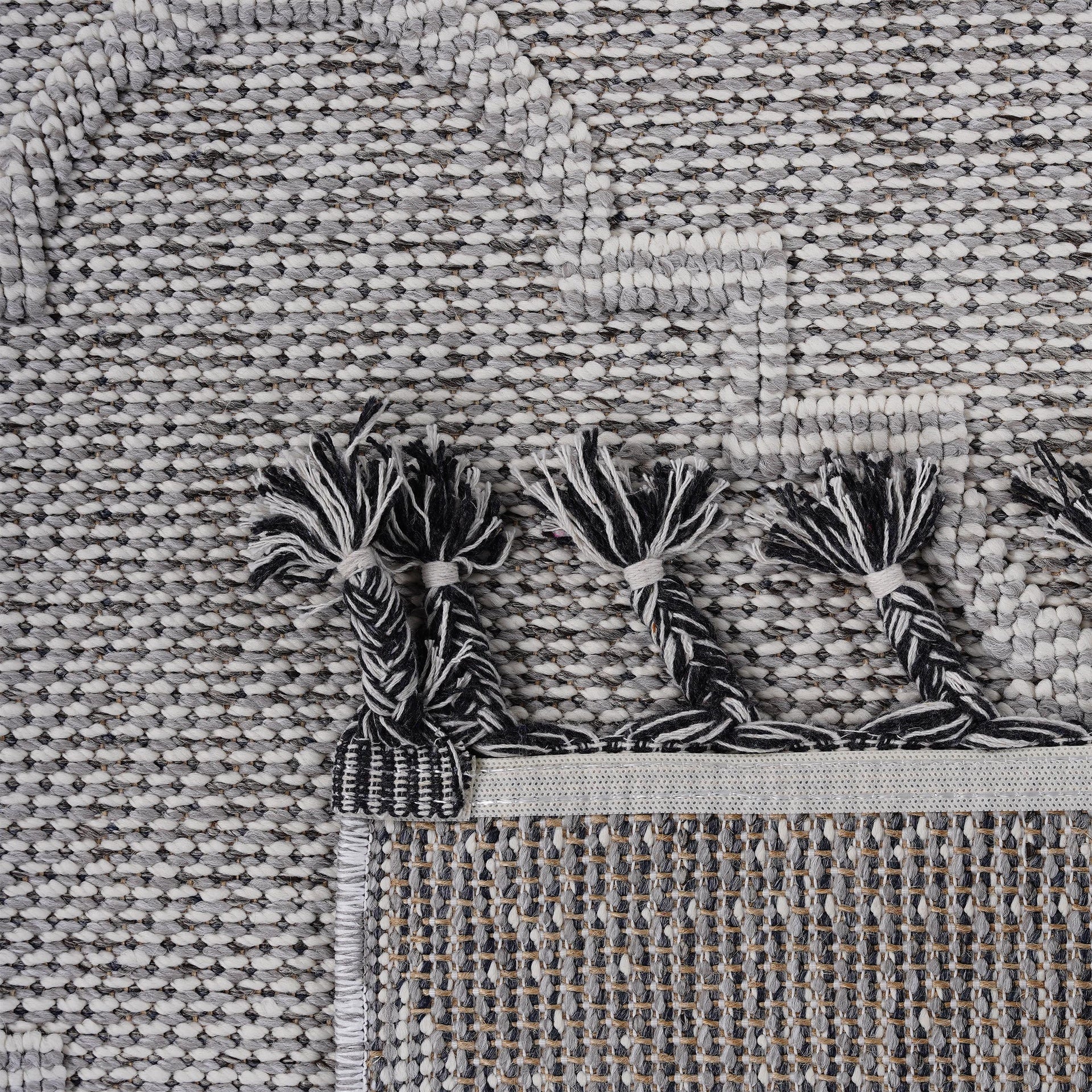 Guros Collection 8X10 White / Grey / Trellis Indoor / Outdoor Area Rug