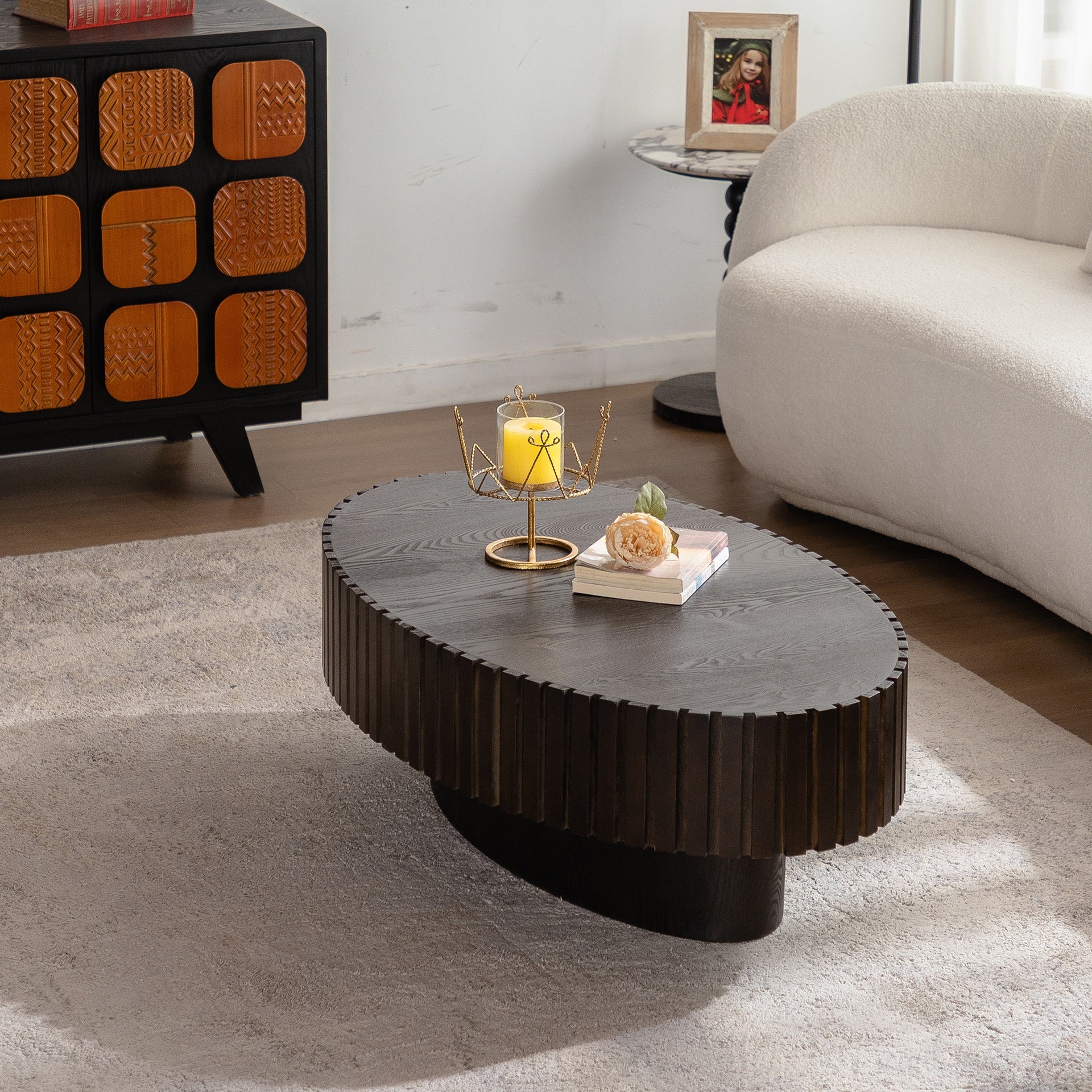 Oval Coffee Table Handcrafted Relief Sturdy Pedestal Wooden Olive-Shaped Tea Table for Living Room