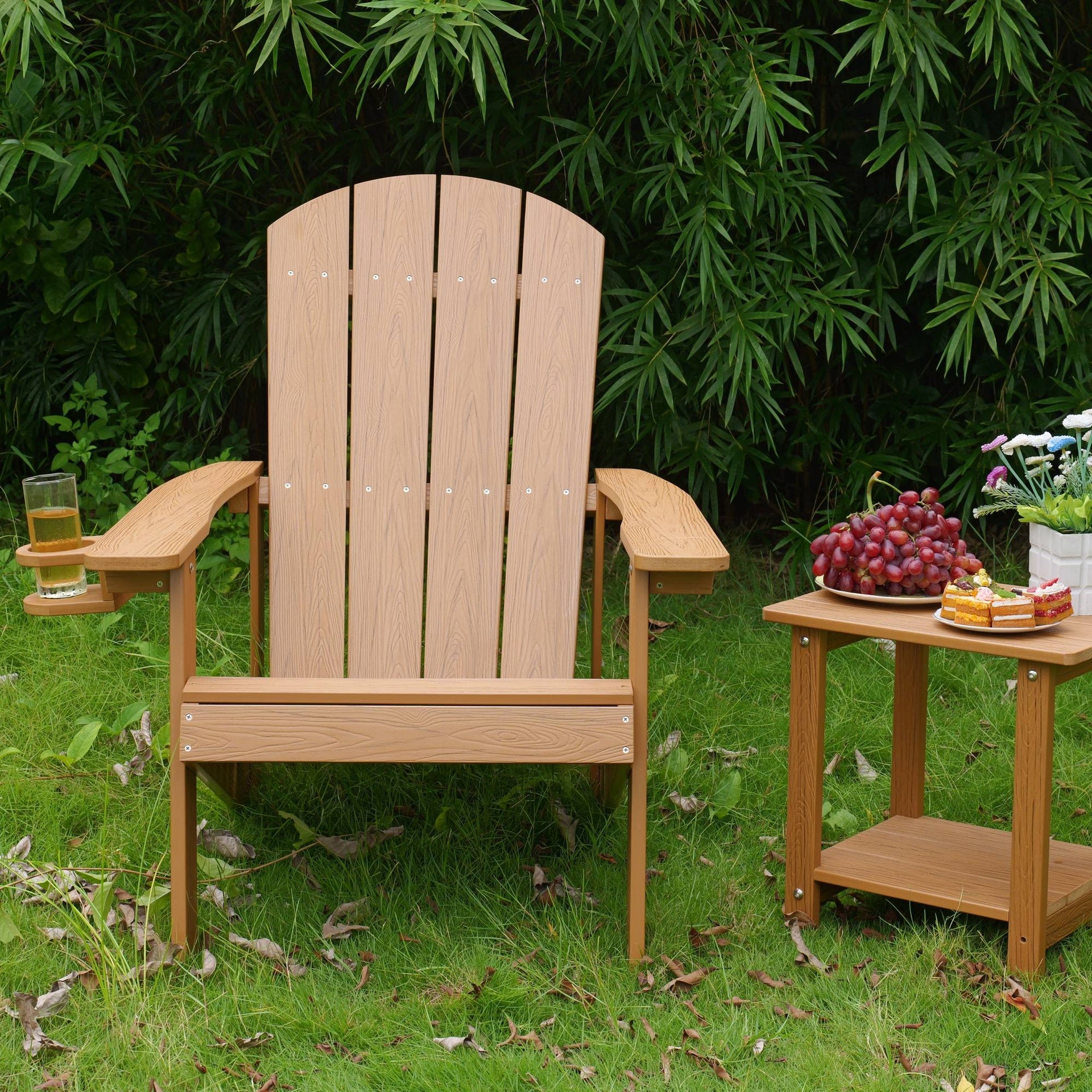 Lounge chair teak color, suitable for all seasons: Outdoor lounge chair, made of sturdy HIPS material, equipped with 304 stainless steel accessories.