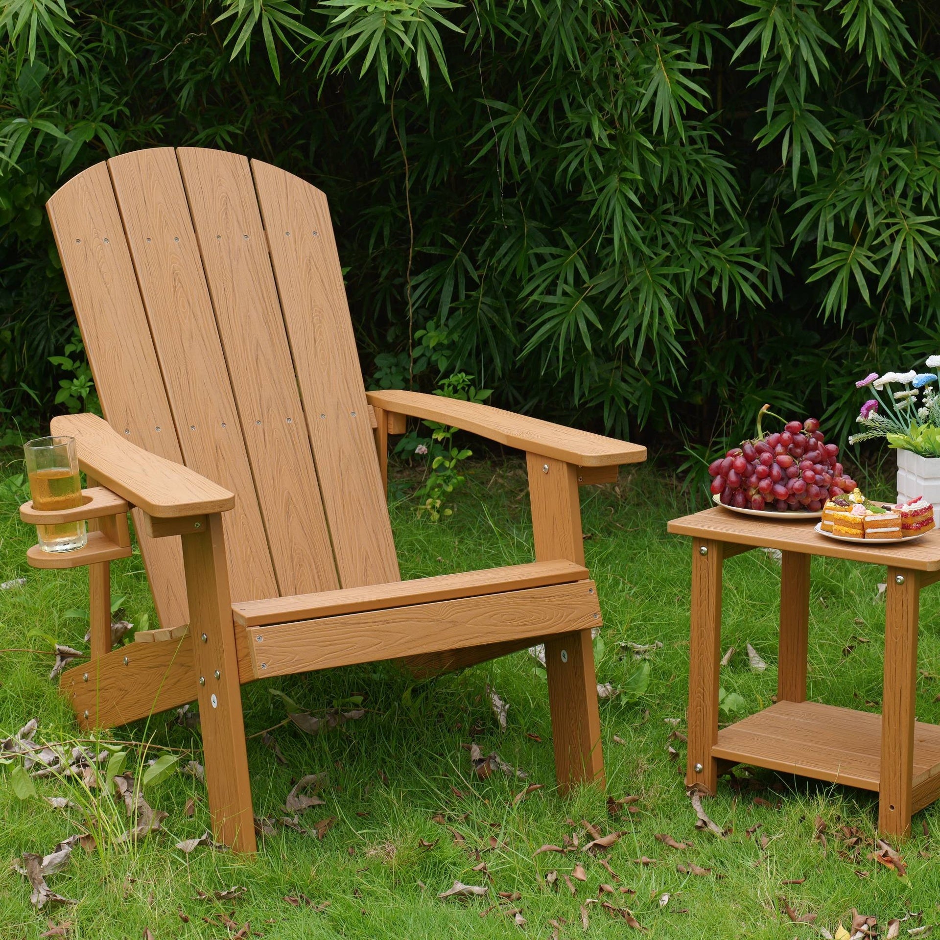 Lounge chair teak color, suitable for all seasons: Outdoor lounge chair, made of sturdy HIPS material, equipped with 304 stainless steel accessories.