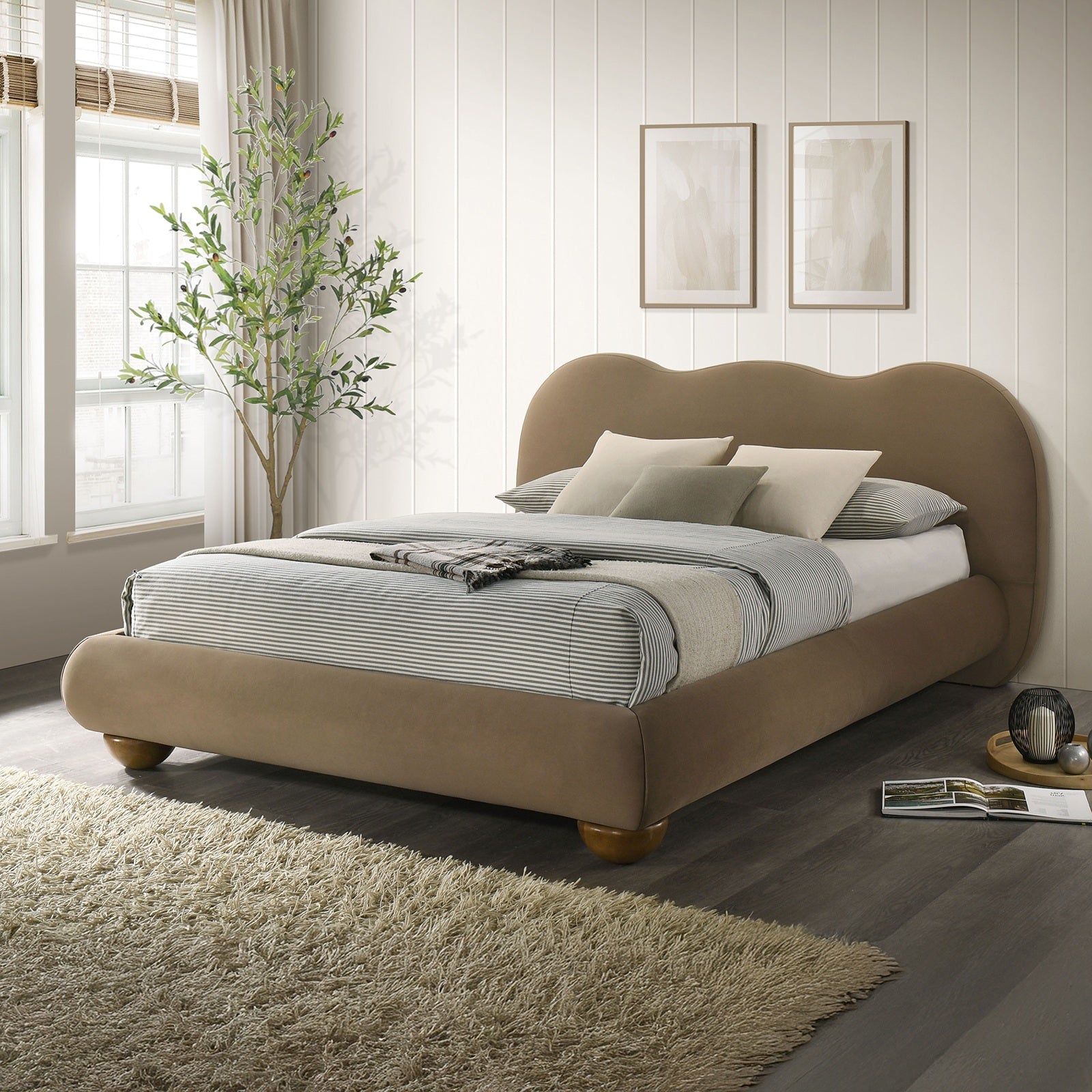 Brown Color 1pc Eastern King Size Bed Boucle Upholstered Round Bun Wood Feet Bedroom Furniture