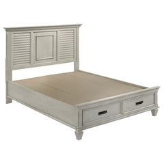 Capistrano Distressed White 2-drawer Queen Bed